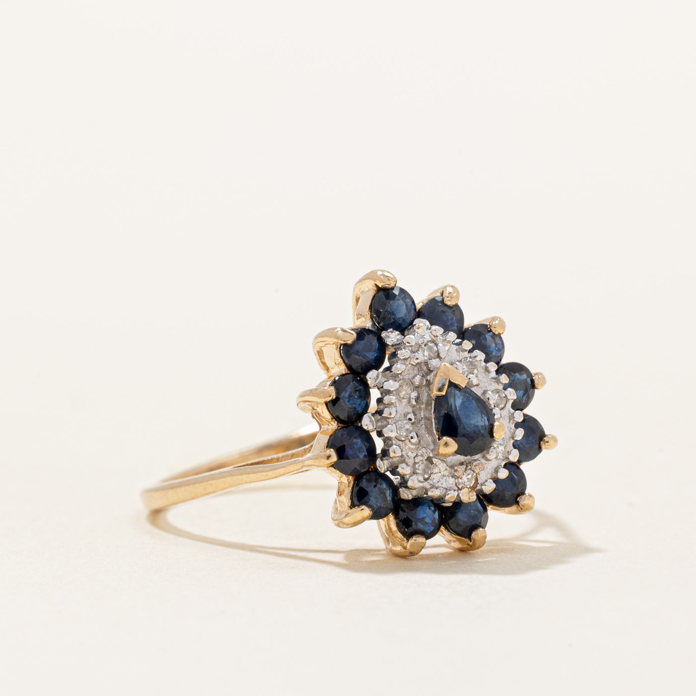 Sapphire & Diamond Cocktail Ring | 0.80ctw, 0.04ctw | SZ 7 |