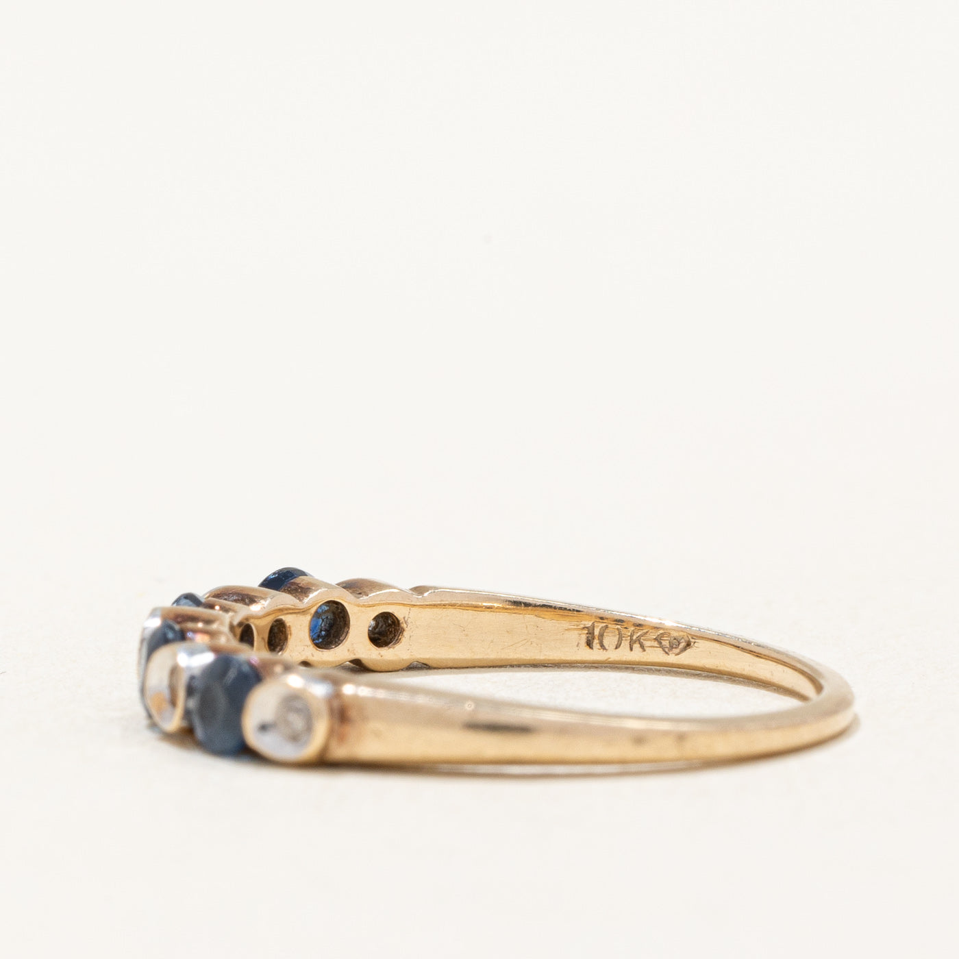 Bague saphir et diamants | 0,36 ct, 0,03 ct | Taille 6 |