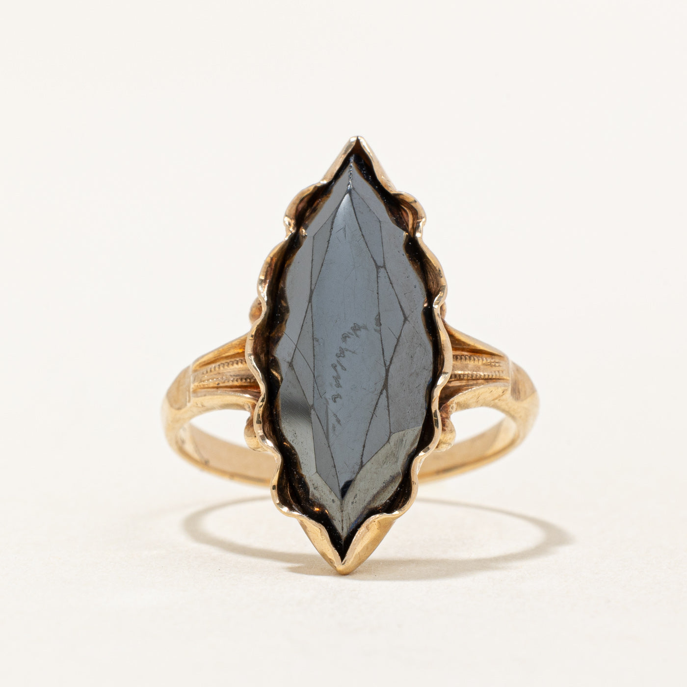 Bague cocktail en hématite | 7,30 ct | Taille 6,75 |