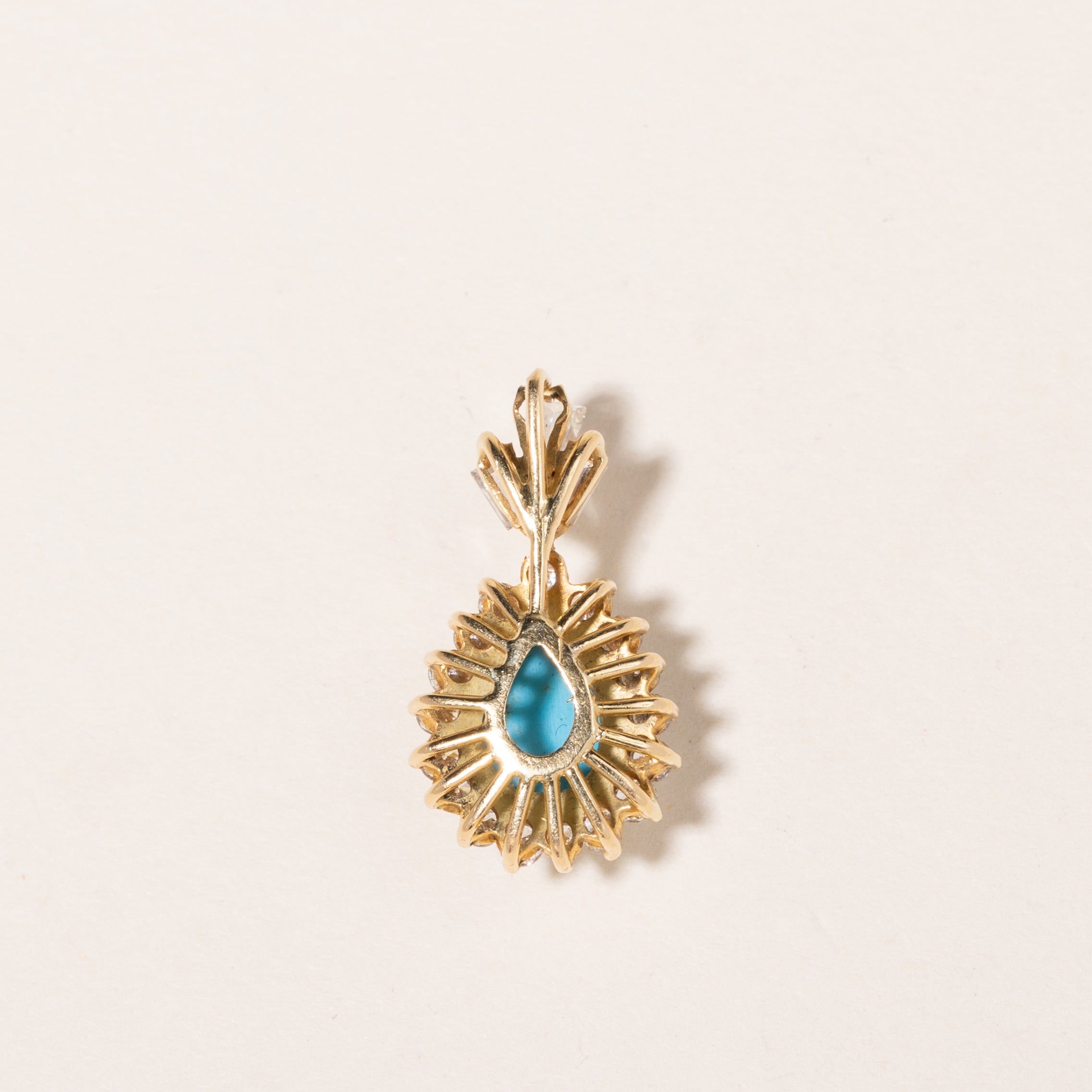 Pendentif en or jaune 18 carats, turquoise et diamants | 1,24 ct, 0,71 ct au total |