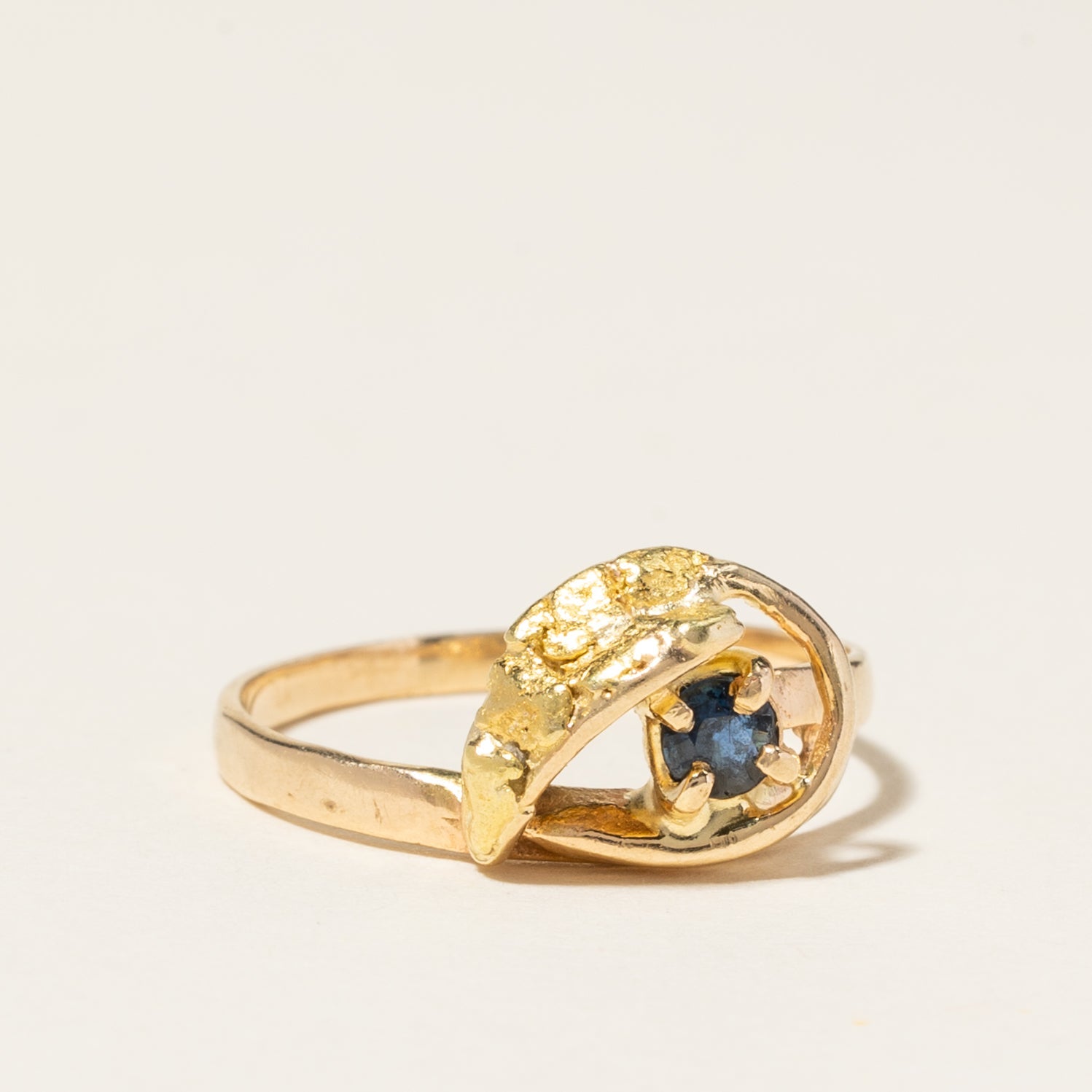 14K Yellow Gold Sapphire Ring | 0.10ct | SZ 5.25 |