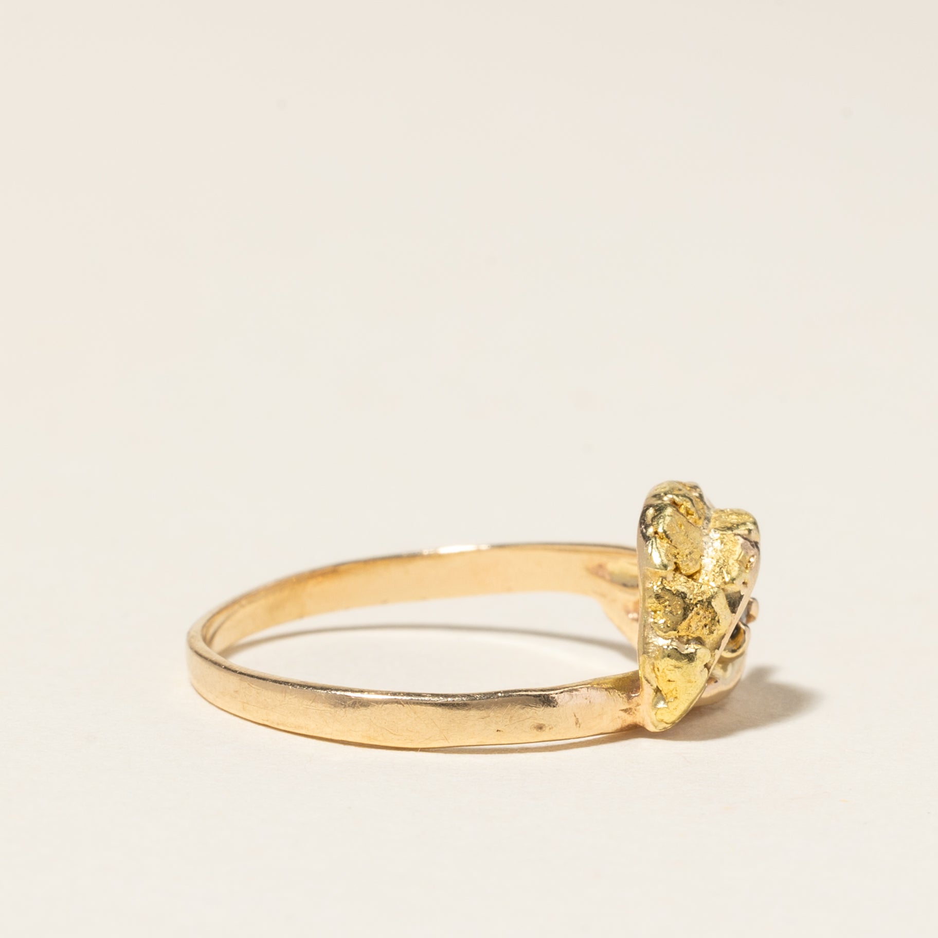 14K Yellow Gold Sapphire Ring | 0.10ct | SZ 5.25 |