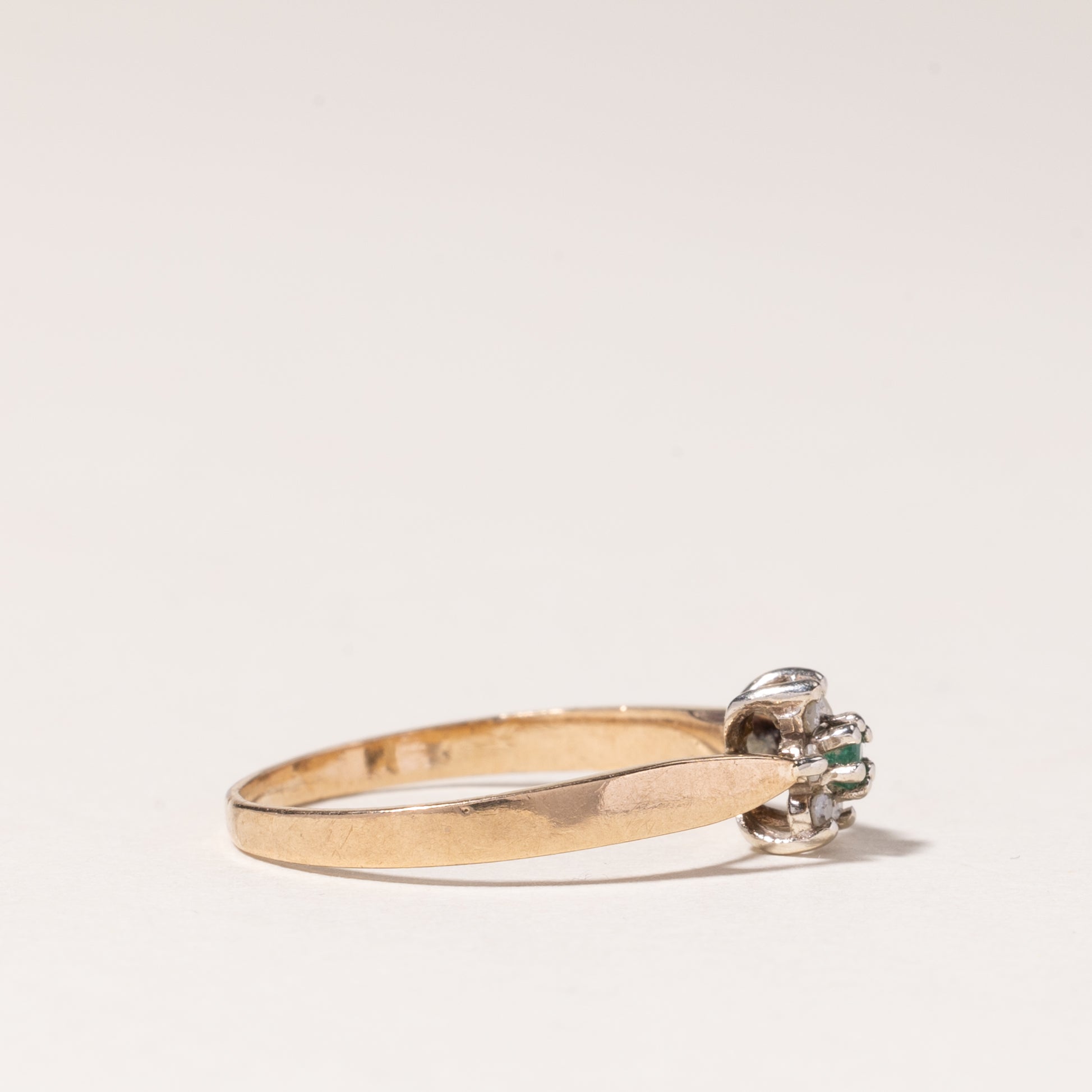 8k Yellow Gold Emerald & Diamond Ring | 0.03ct, 0.03ctw | SZ5.75 |