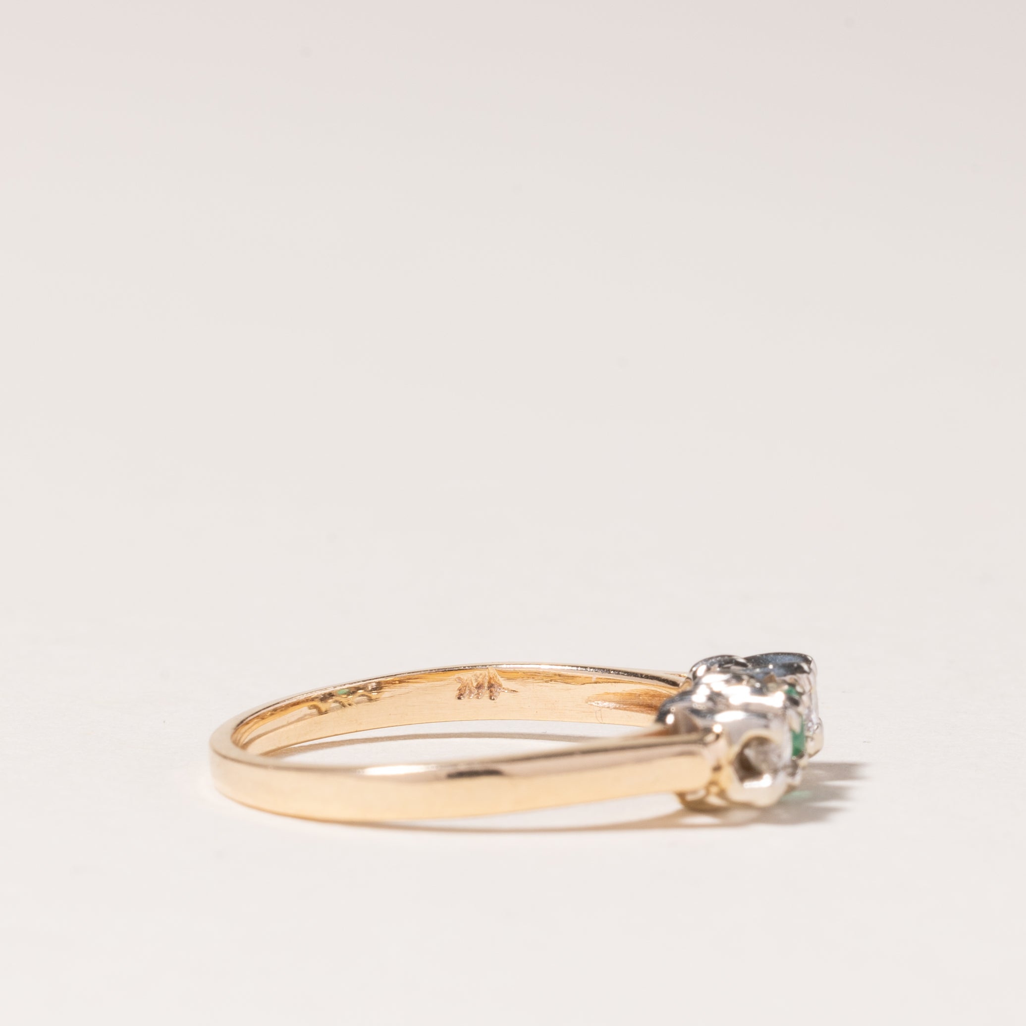 14K Yellow Gold Emerald & Diamond Ring | 0.10ct, 0.18ctw | SZ 6 |