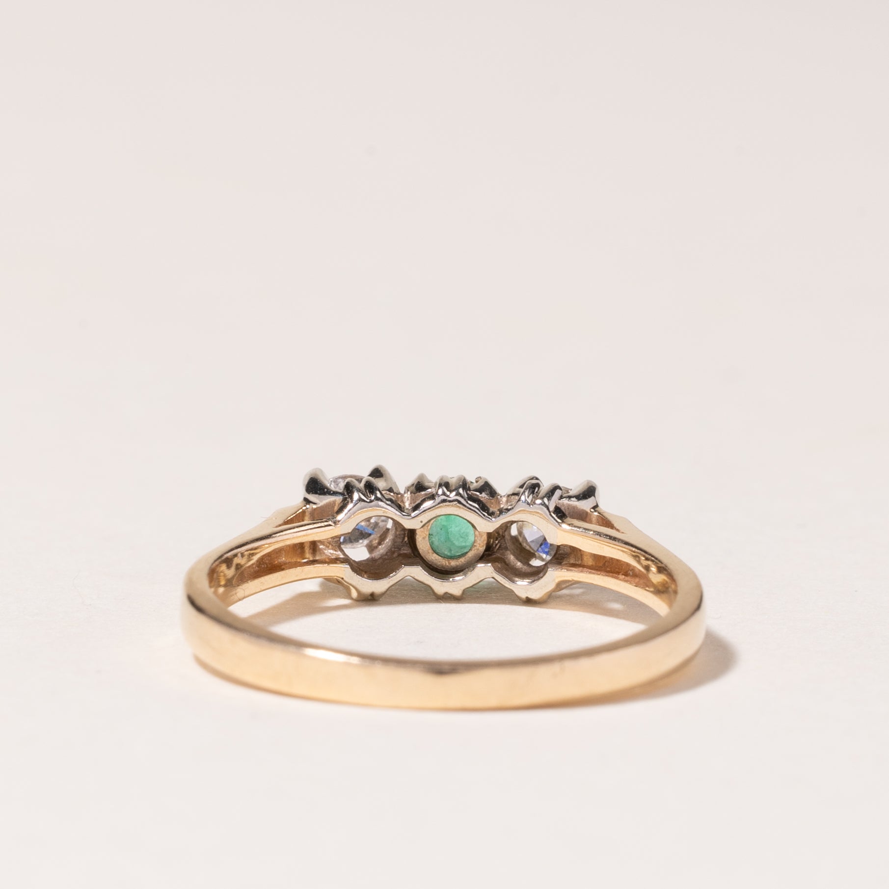 14K Yellow Gold Emerald & Diamond Ring | 0.10ct, 0.18ctw | SZ 6 |