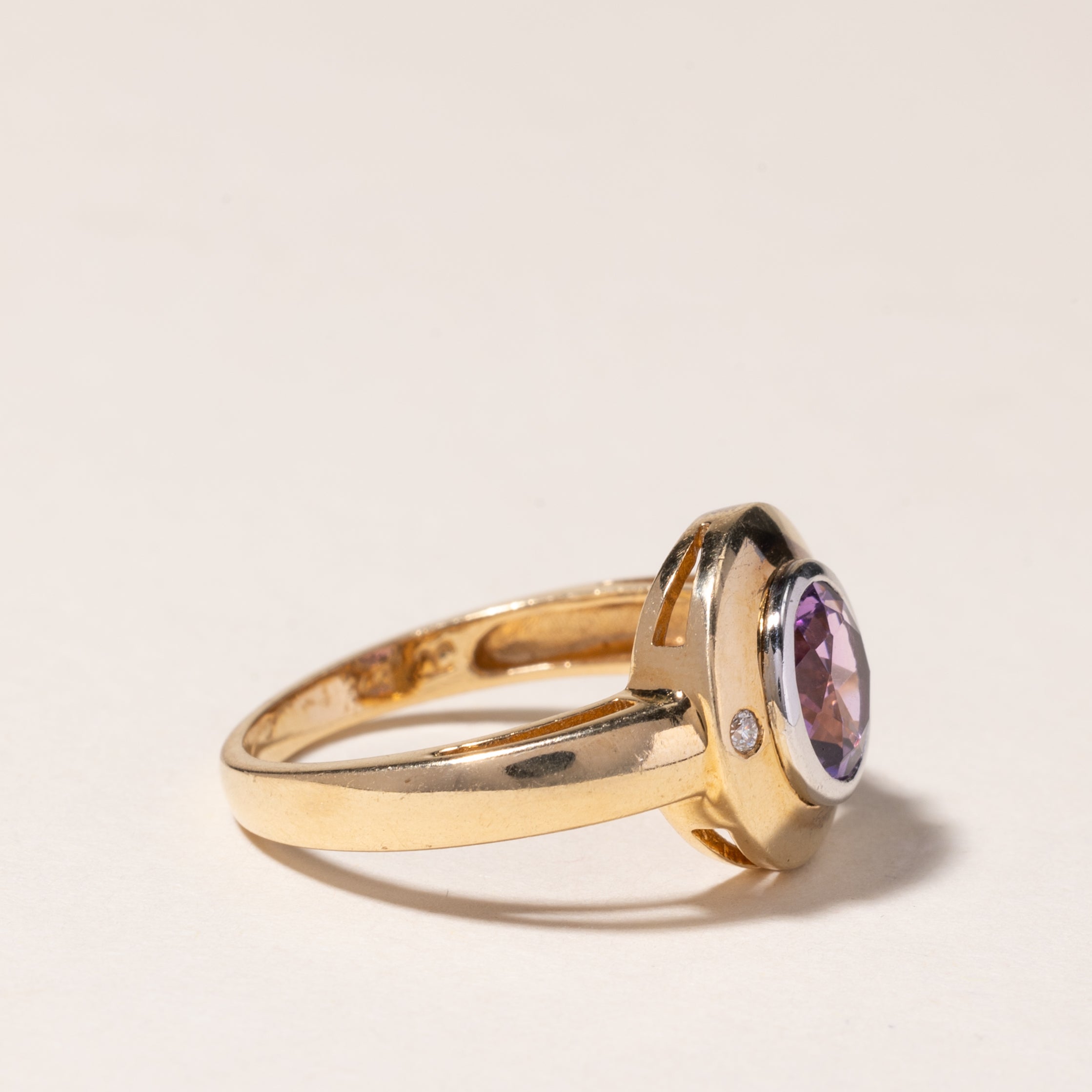 14K Yellow Gold Bezel Set Amethyst Ring | 1.00ct, 0.03ctw | SZ 6.75