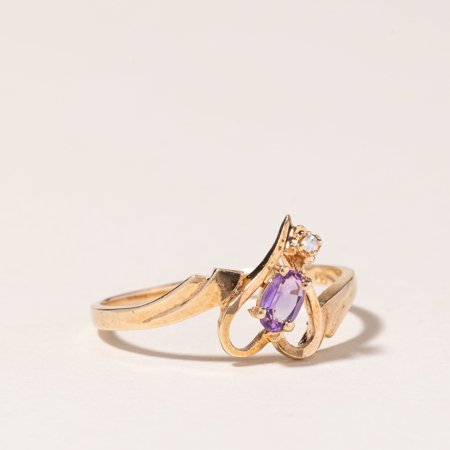 10K Yellow Gold Amethyst & Diamond Ring | 0.16ct, 0.01ct | SZ 7.75 |
