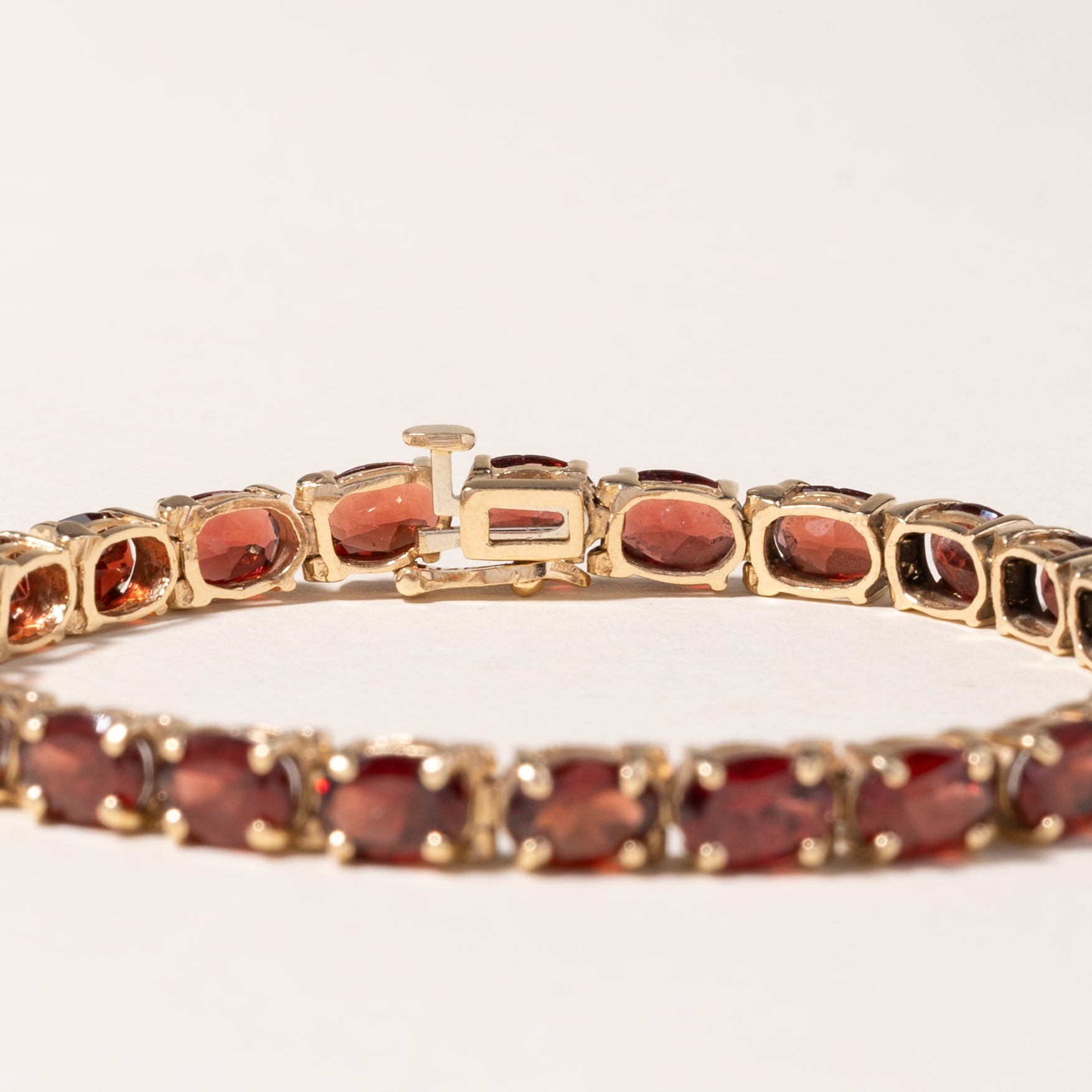 14K Yellow Gold Garnet Bracelet | 20.88ctw | 7.25" |