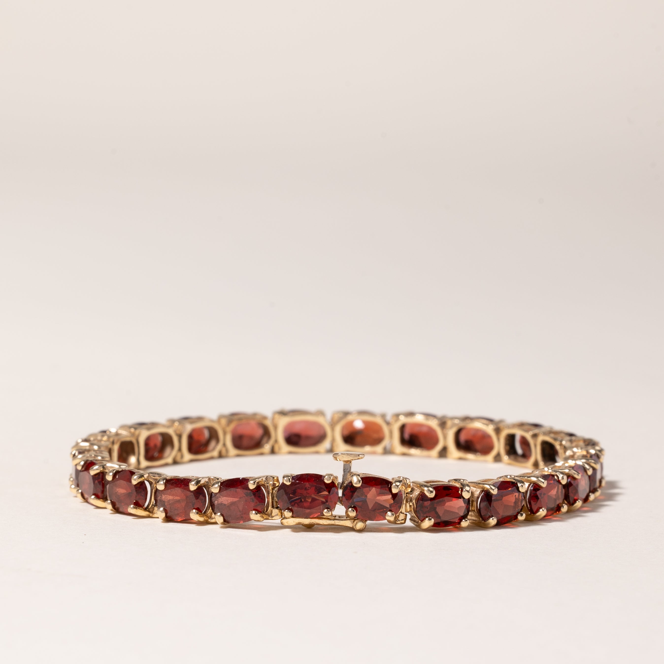 14K Yellow Gold Garnet Bracelet | 20.88ctw | 7.25" |