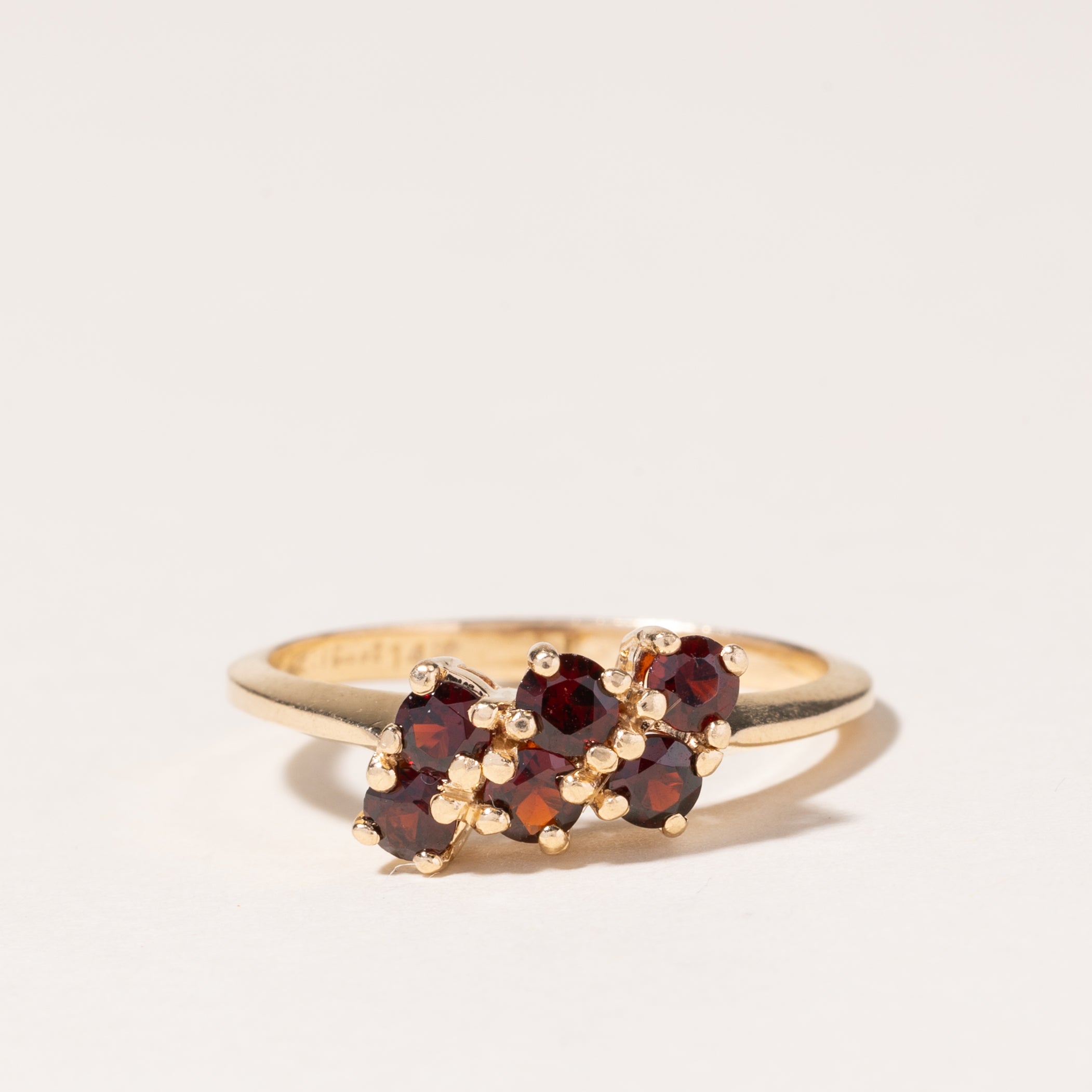 14K Yellow Gold Garnet Ring | 0.78ctw | SZ 8.75 |