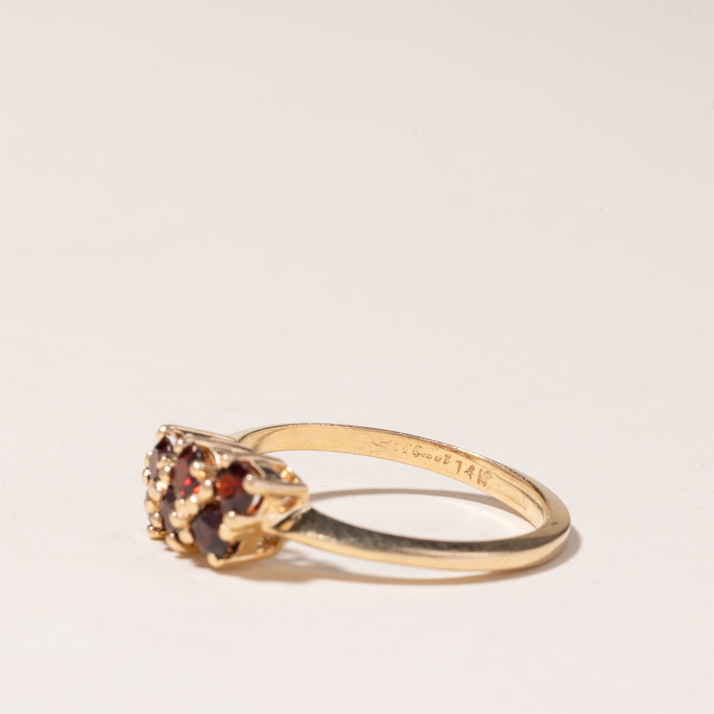 14K Yellow Gold Garnet Ring | 0.78ctw | SZ 8.75 |