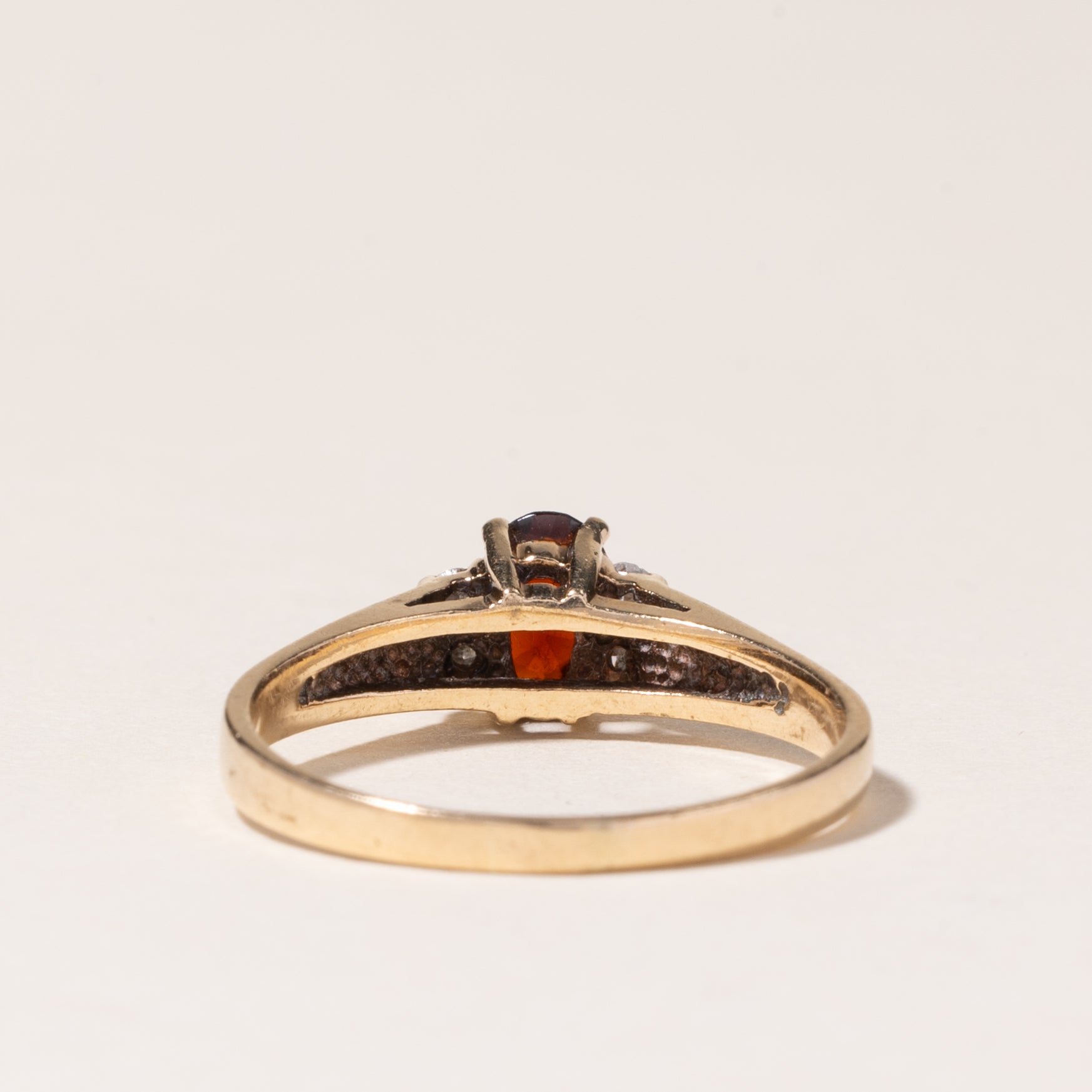 10K Yellow Gold Garnet & Diamond Ring | 0.47ct, 0.04ctw | SZ 9.5 |