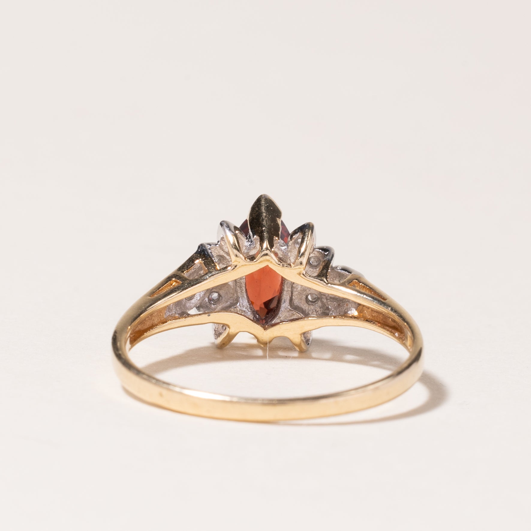 10K Yellow Gold Garnet & Diamond Ring | 0.63ct, 0.05ctw | SZ 6 |