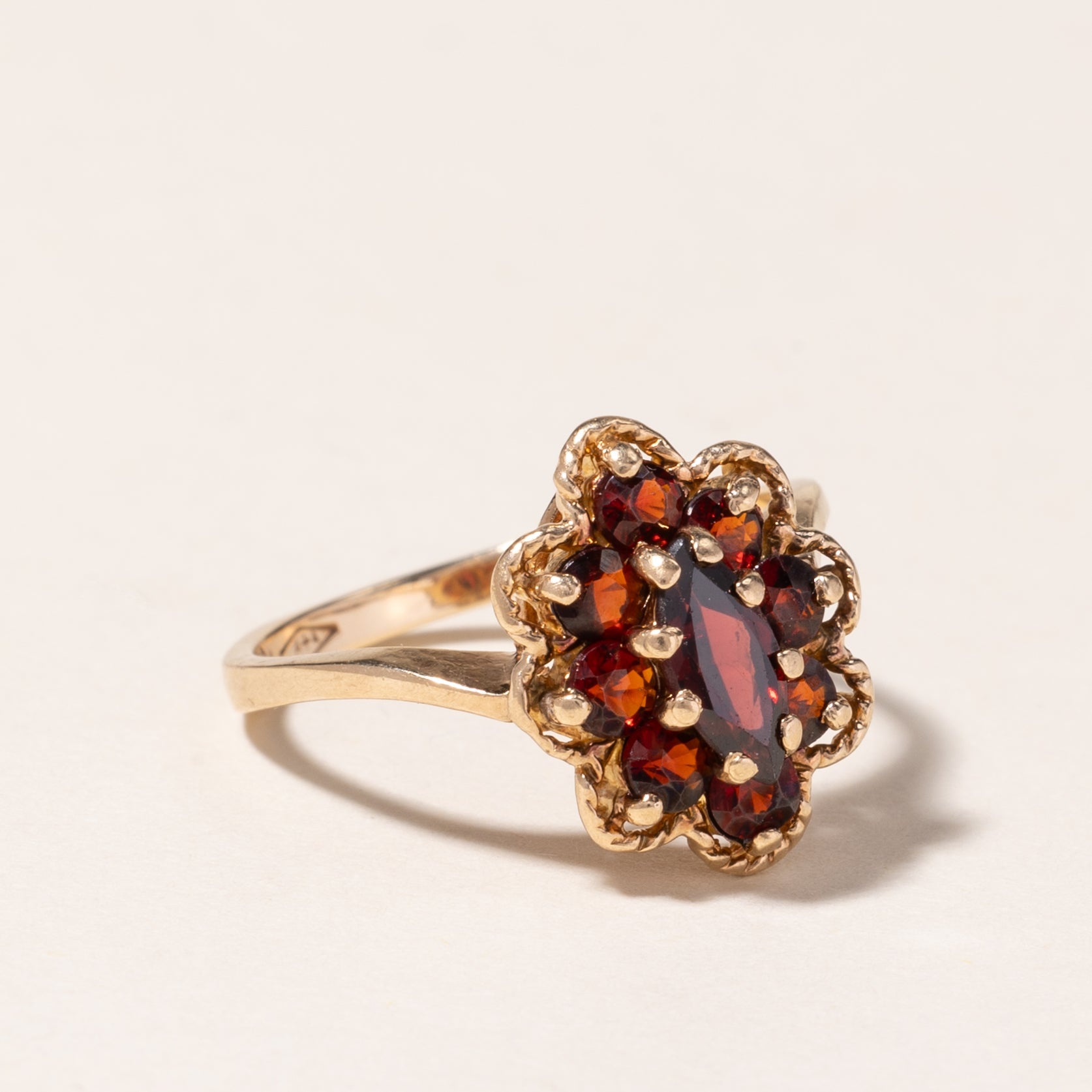 10K Yellow Gold Garnet Ring | 1.42ctw | SZ 6 |