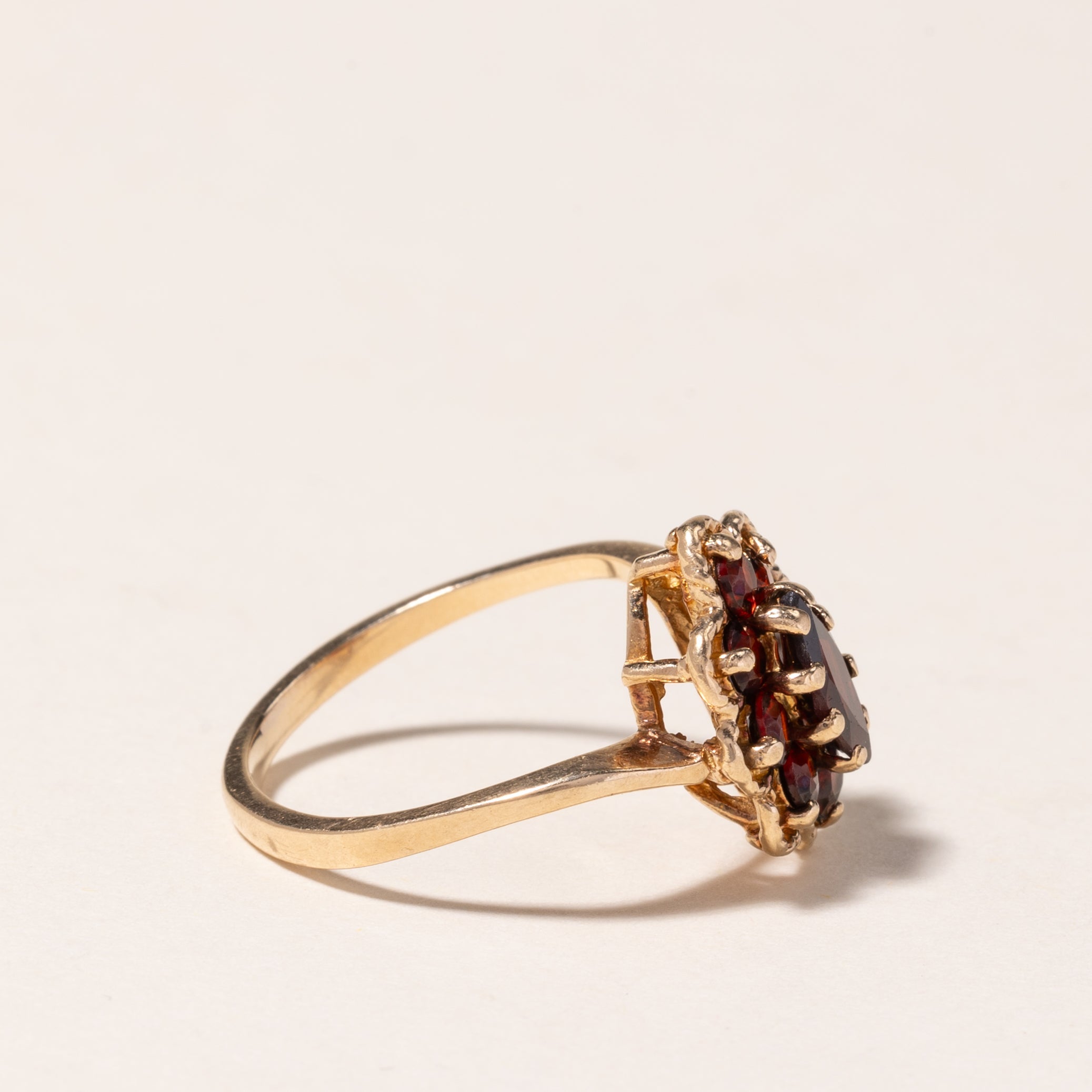 10K Yellow Gold Garnet Ring | 1.42ctw | SZ 6 |