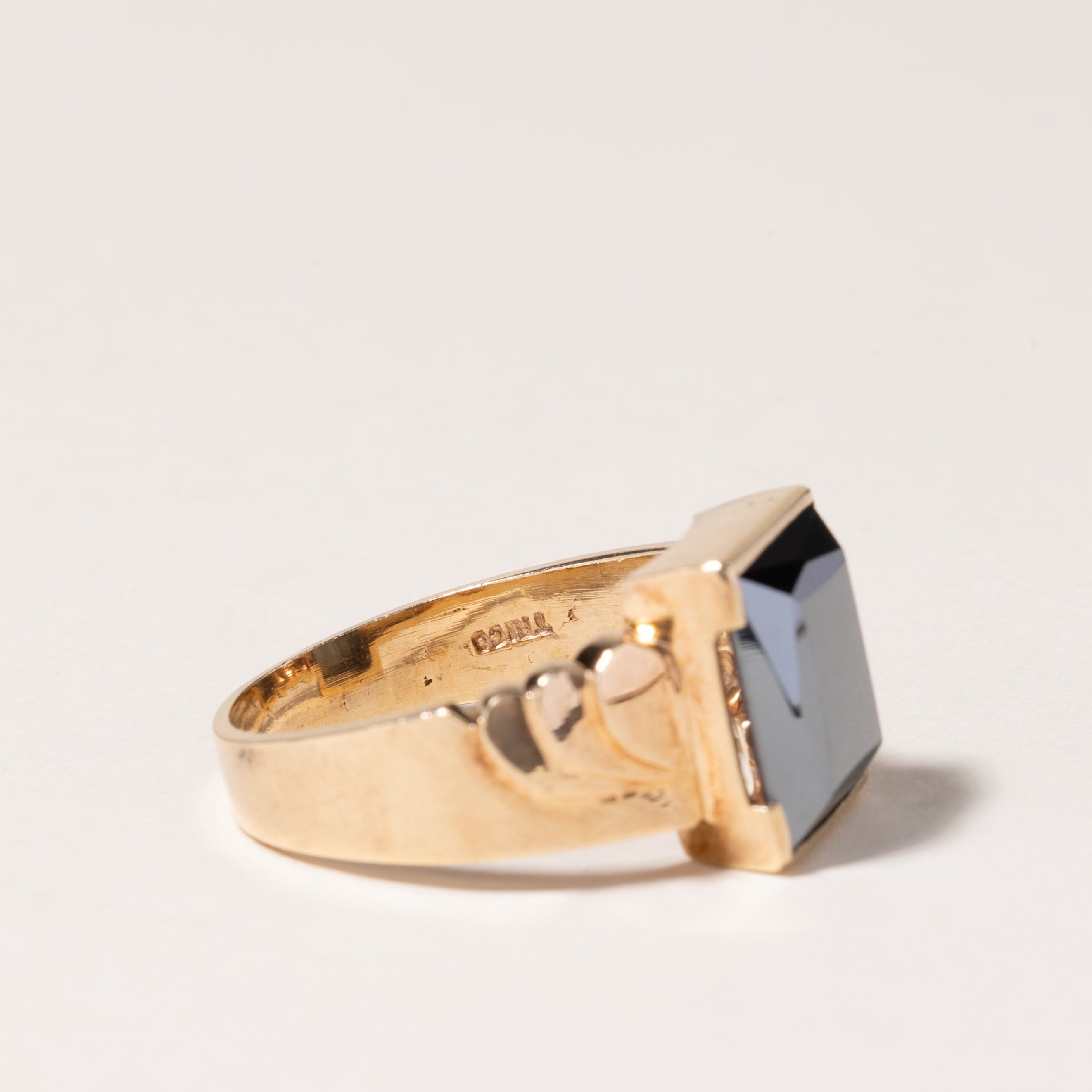 10K Yellow Gold Hematite Ring | 3.29ct | SZ 8.5 |