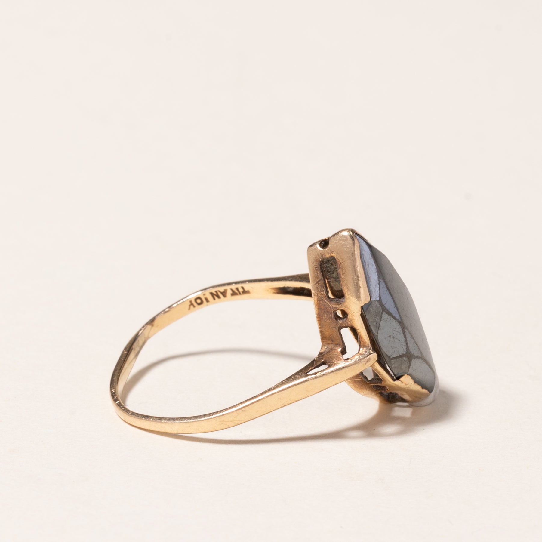 10K Yellow Gold Hematite Ring | 3.51ct | SZ 7 |