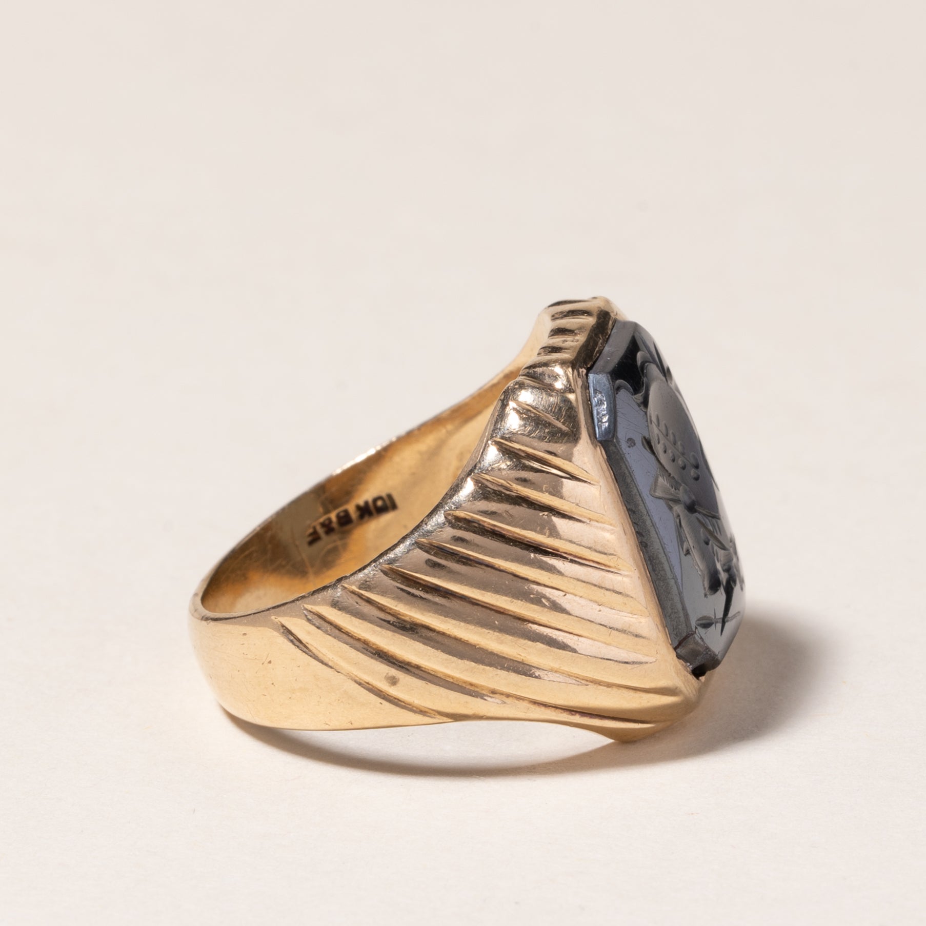 10K Yellow Gold Carved Hematite Ring | 4.70ct | SZ 9.25 |