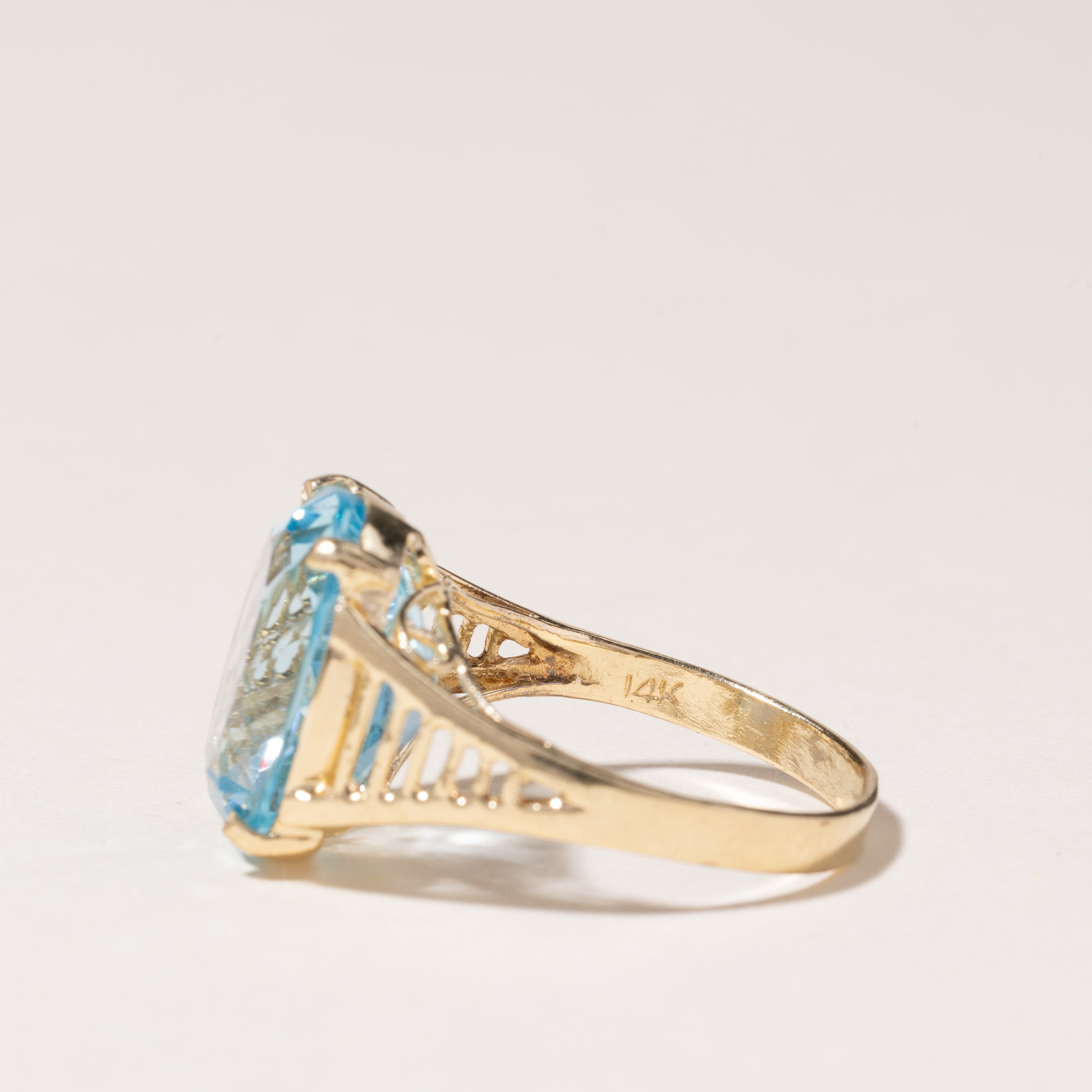 14K Yellow Gold Topaz Cocktail Ring | 9.30ct | SZ 6 |