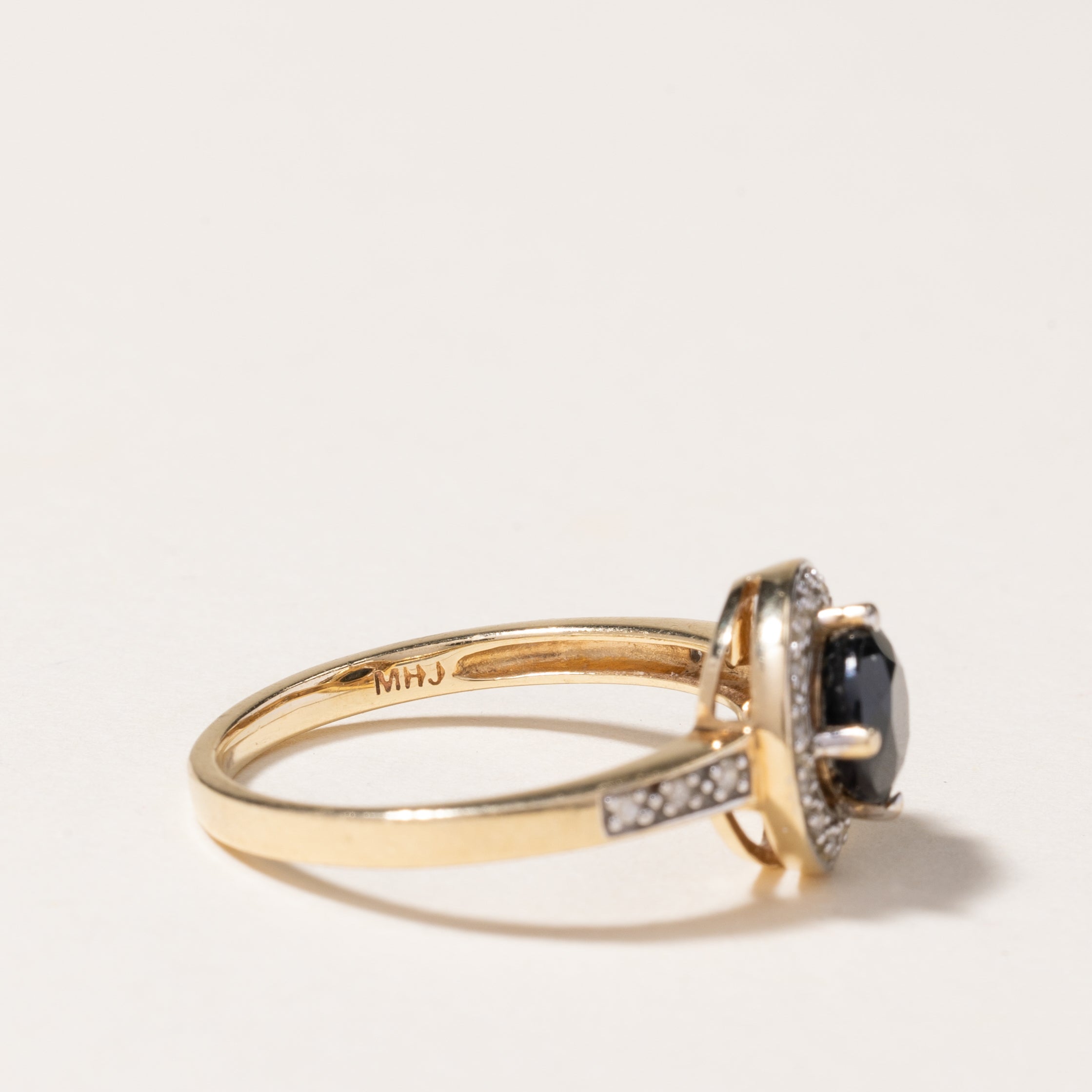 Bague halo saphir et diamants en or 10 carats | 0,80 ct, 0,10 ct au total | Taille 7,25