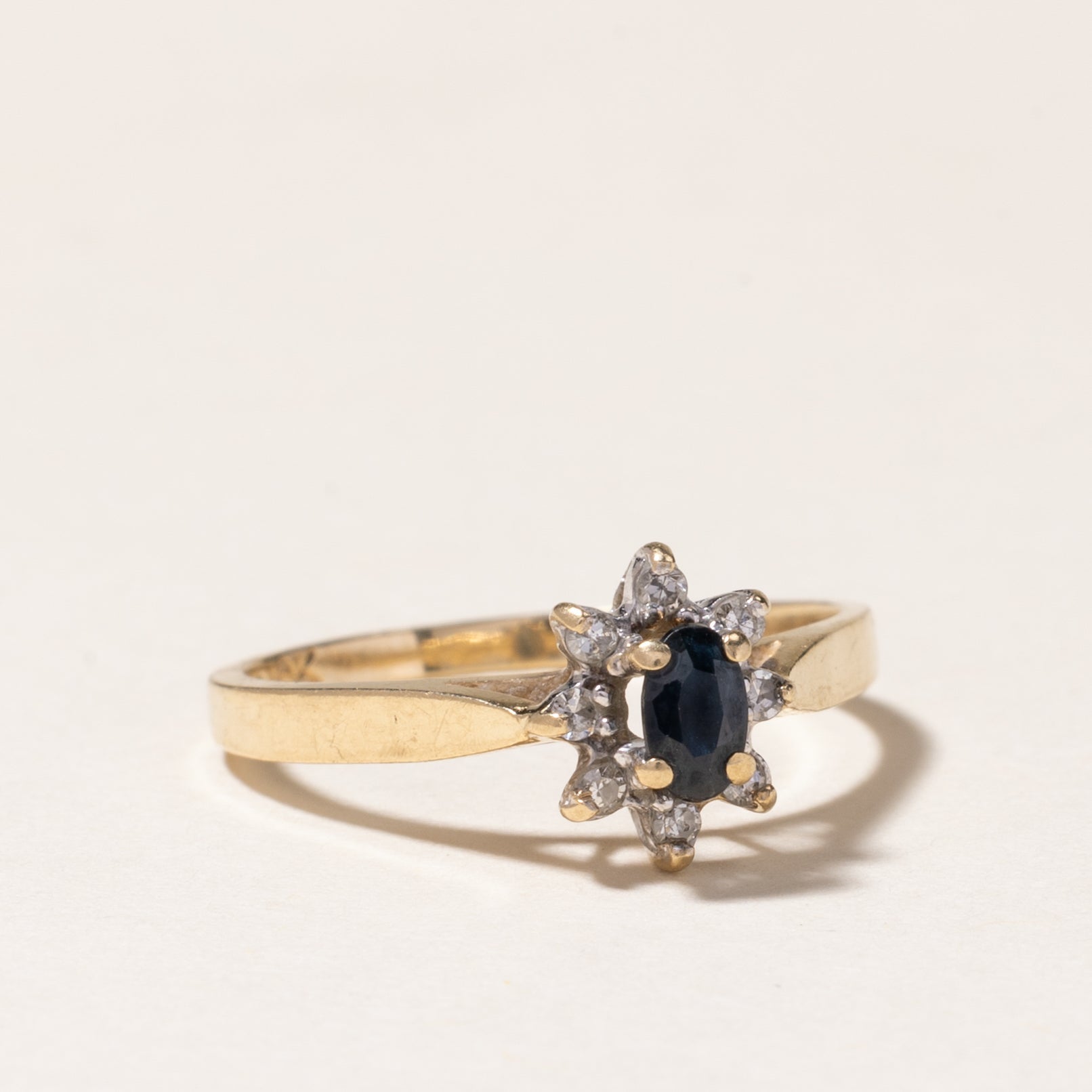 10K Oval Cut Blue Sapphire & Diamond Petal Ring | 0.20ct, 0.04ctw | SZ 6