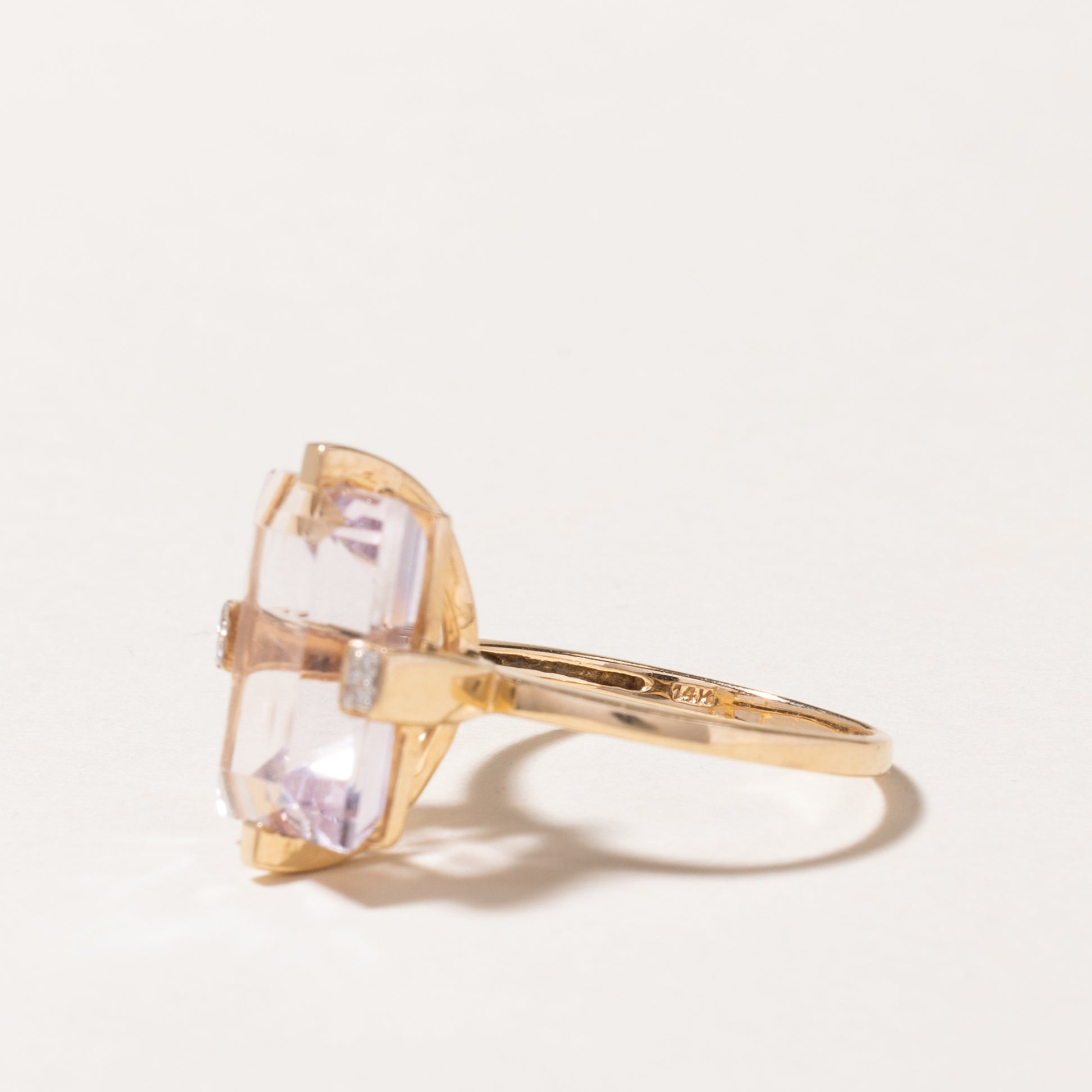Bague cocktail en or 14 carats avec améthyste et diamants | 0,02 ct | Taille 7