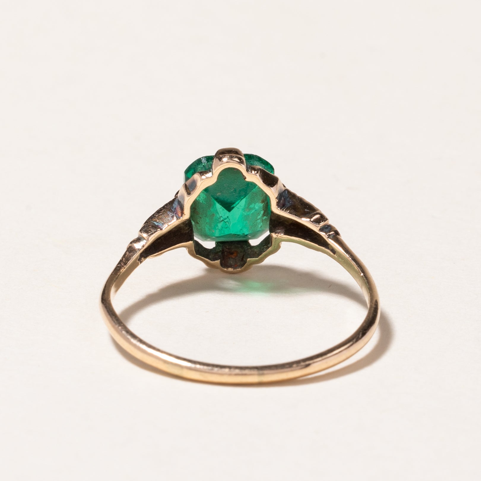 10K Yellow Gold Vintage Green Glass Ring | SZ 7.25