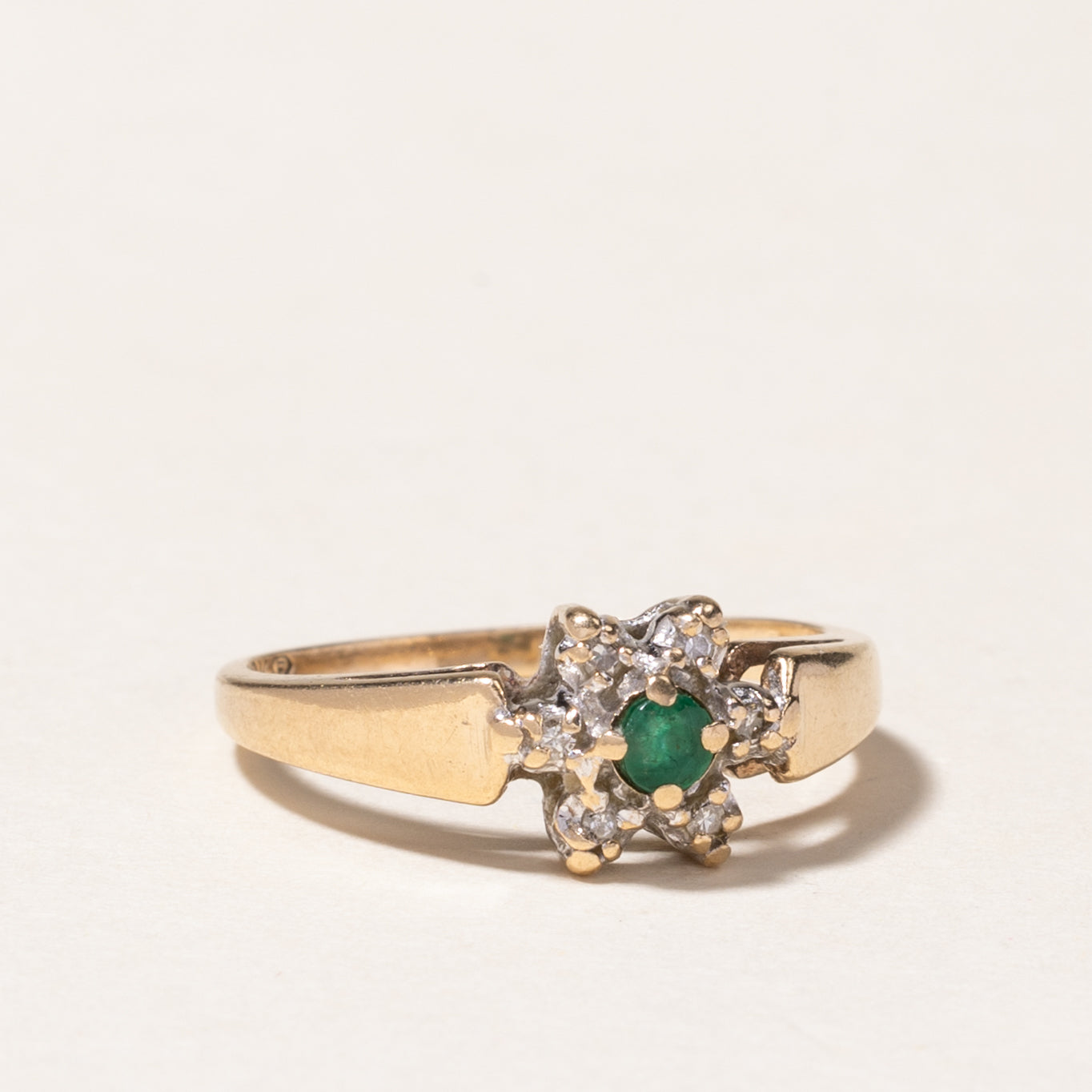 10K Emerald & Diamond Petal Ring | 0.065ct, 0.042ctw | SZ 4.75