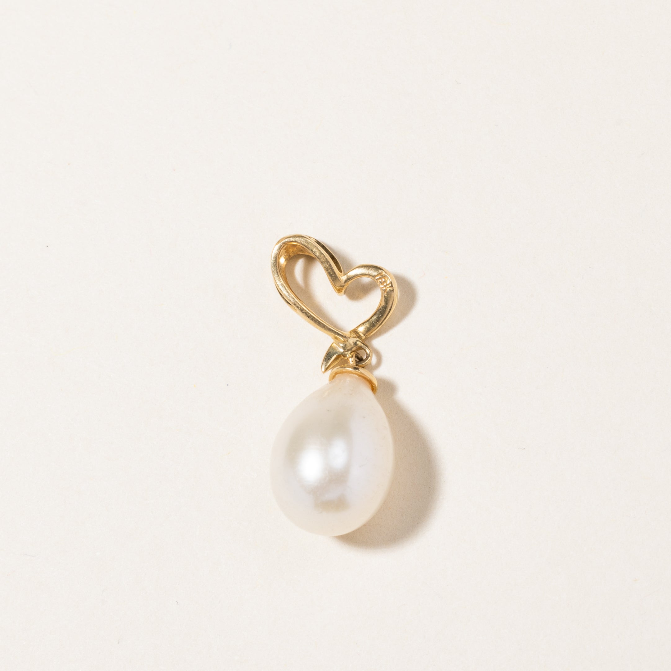 Pearl & Diamond Heart Pendant | 12.50mm by 8.90mm, 0.025ctw