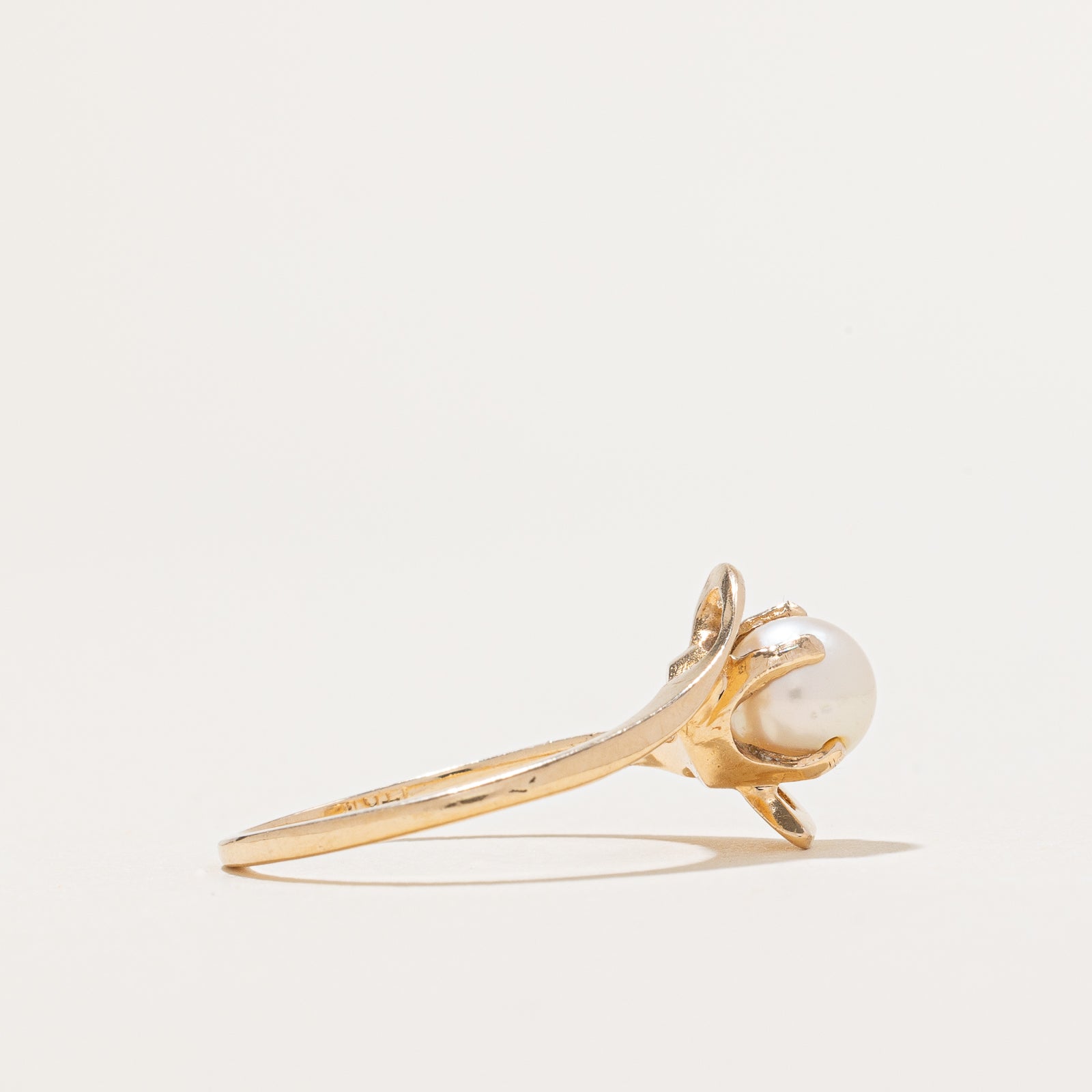 Pearl Bypass Ring | 5.70mm | SZ 6