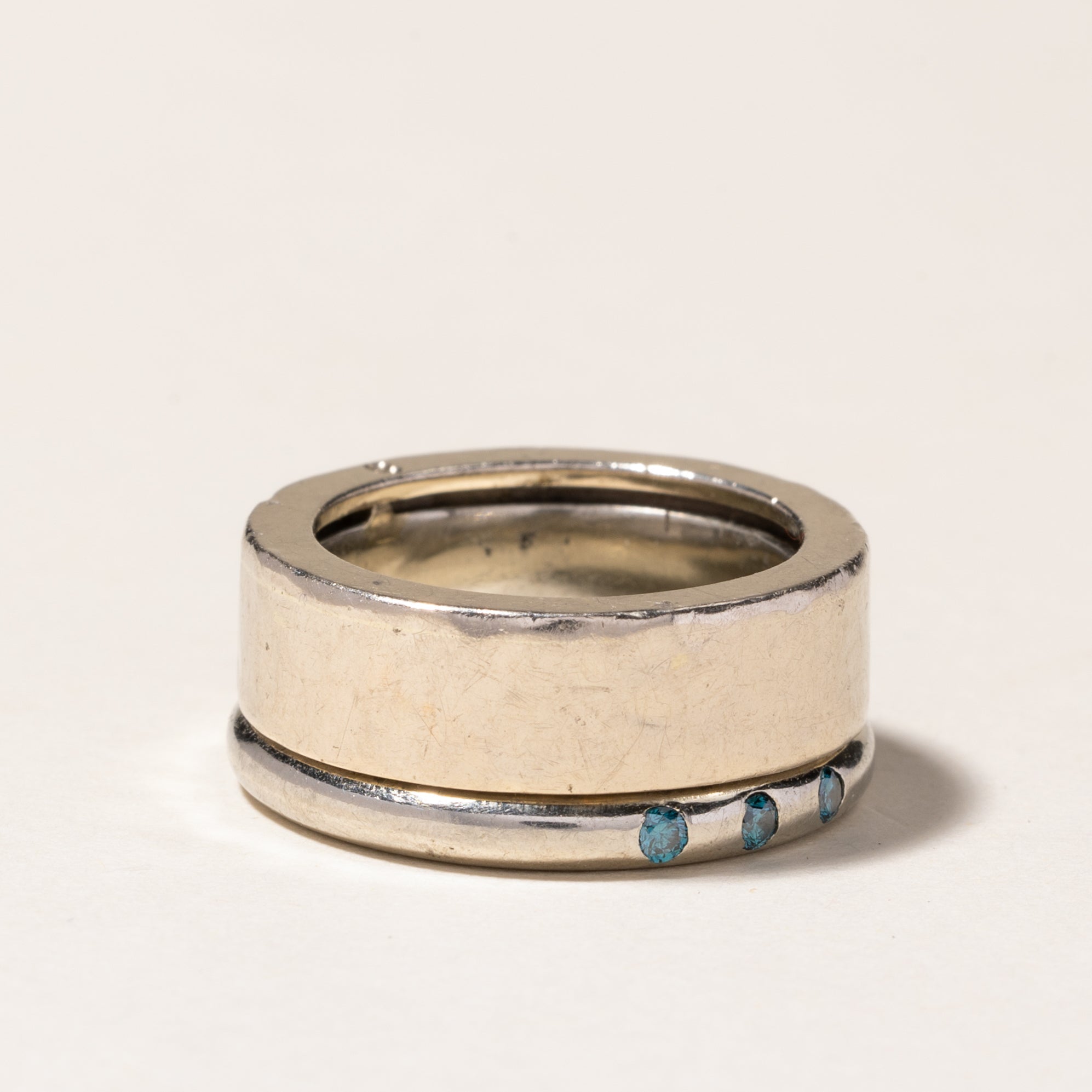 Bague double Kinetic à trois diamants bleus | 0,09 ct au total | Taille 6,5
