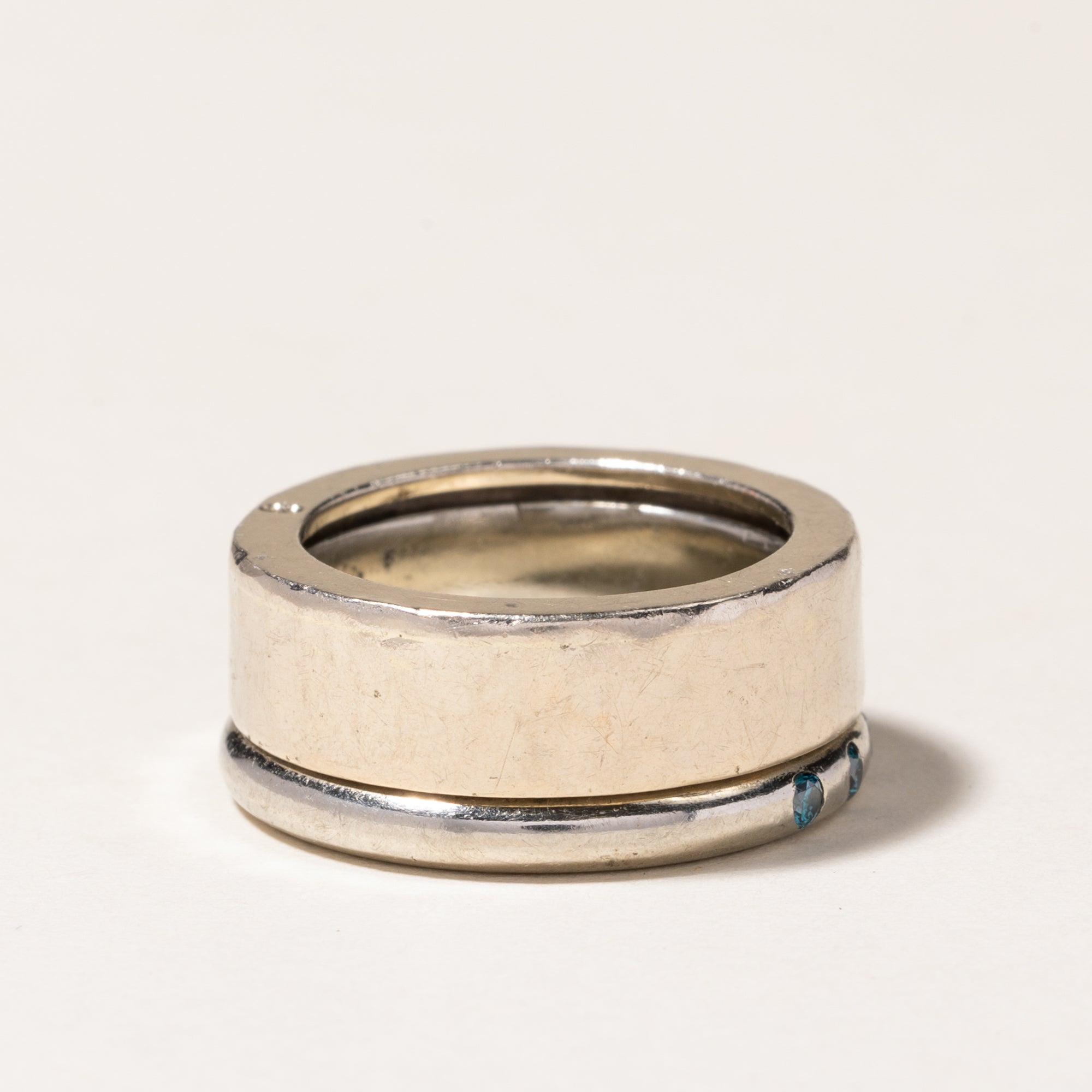Bague double Kinetic à trois diamants bleus | 0,09 ct au total | Taille 6,5