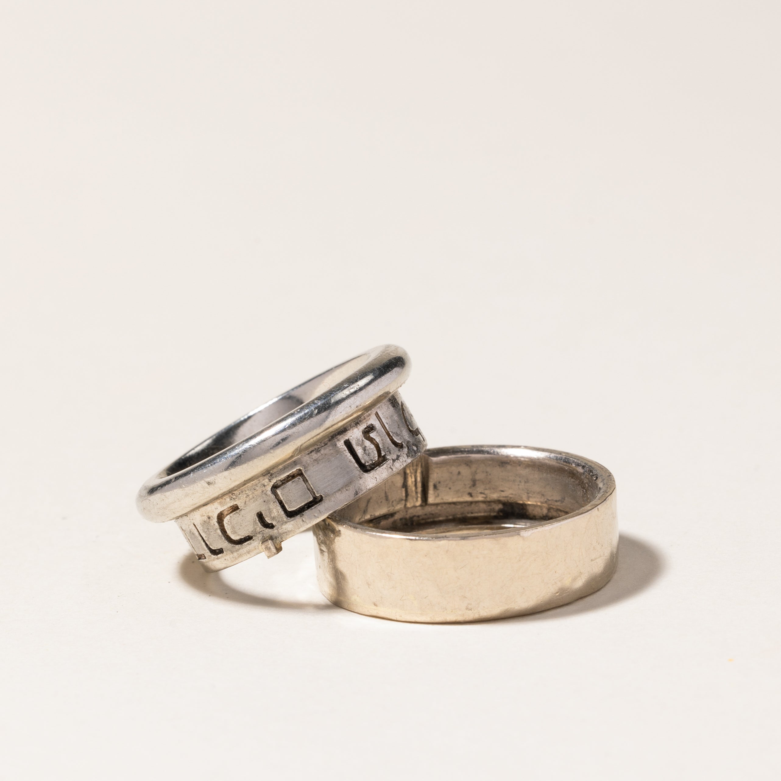 Bague double Kinetic à trois diamants bleus | 0,09 ct au total | Taille 6,5