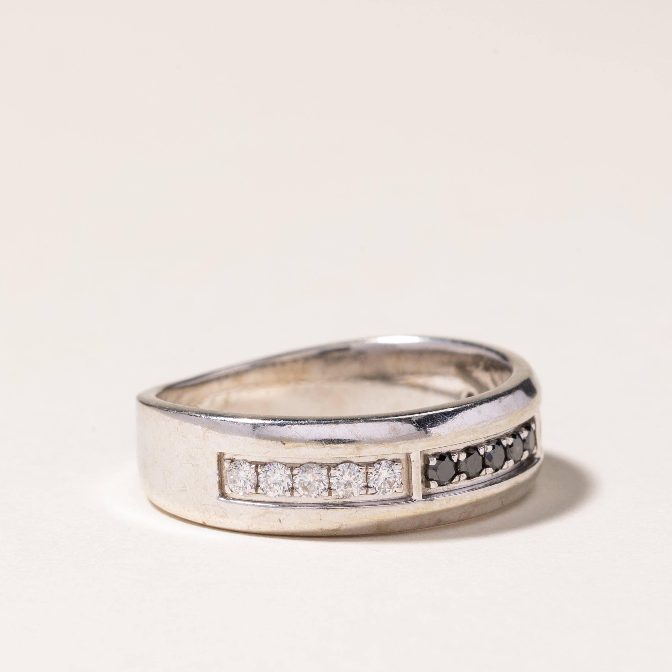 Black & White Diamond Band | 0.30ctw, 0.125ctw | SZ 9.75