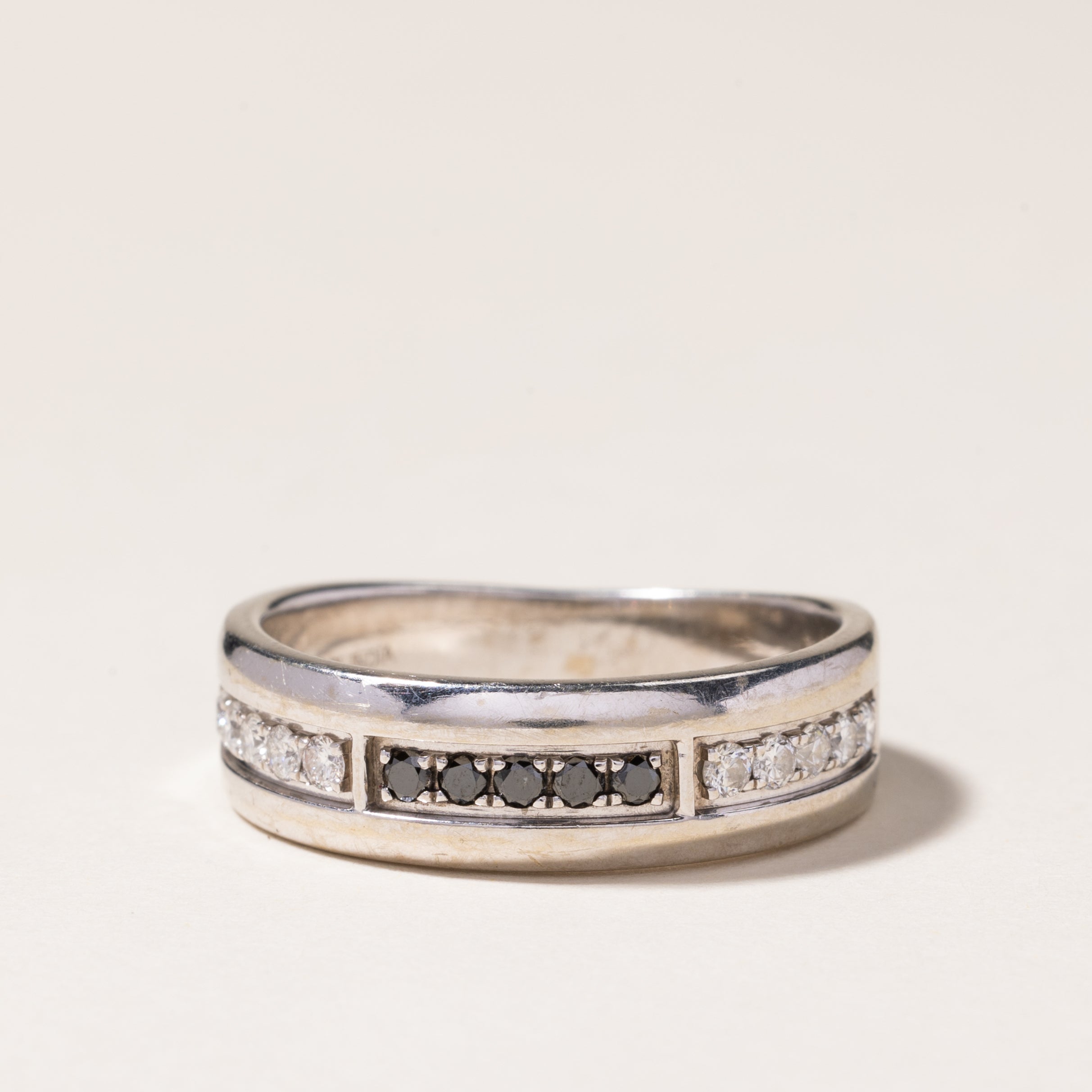 Black & White Diamond Band | 0.30ctw, 0.125ctw | SZ 9.75
