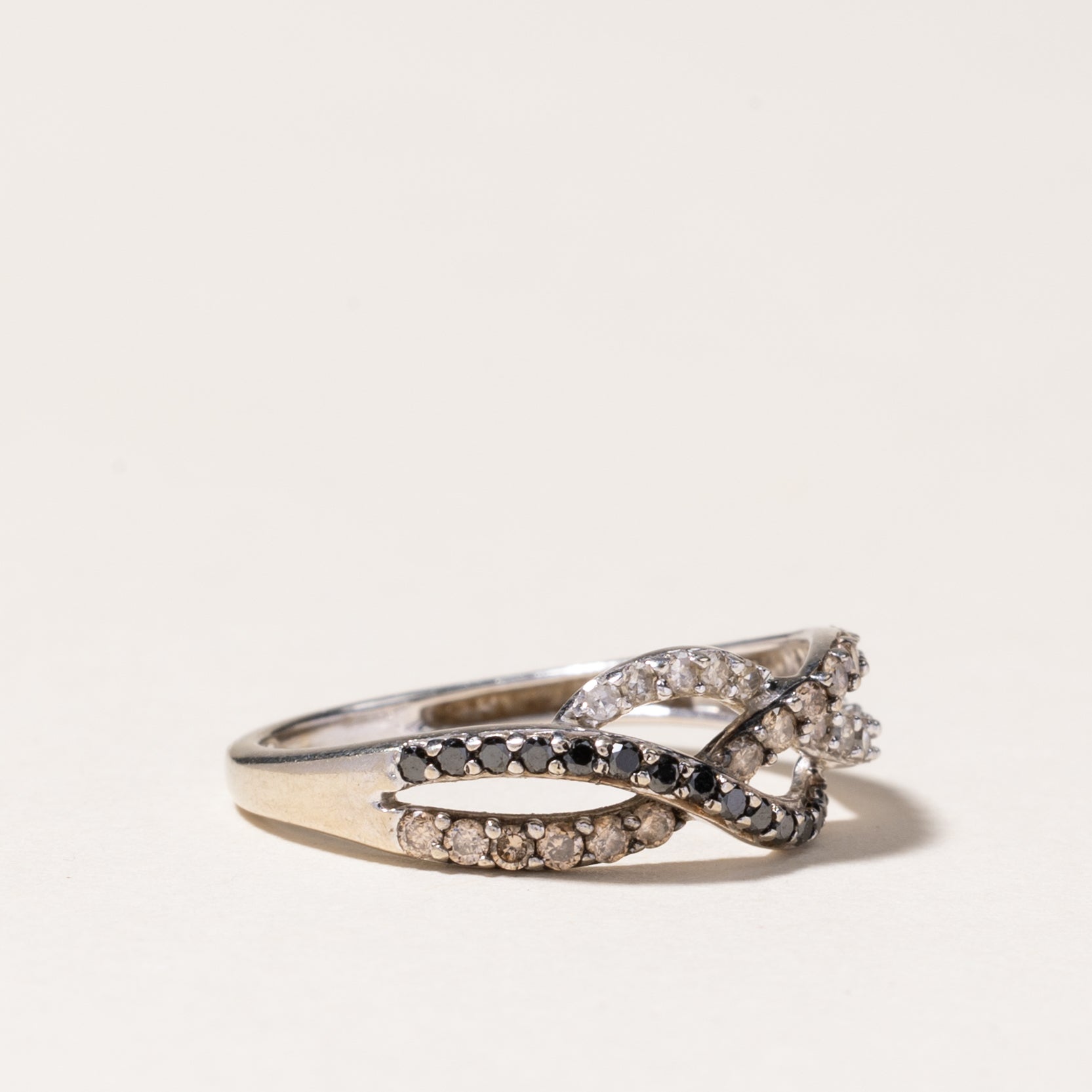 Bague croisée en diamants multicolores | 0,07 ct, 0,15 ct, 0,117 ct | Taille 5