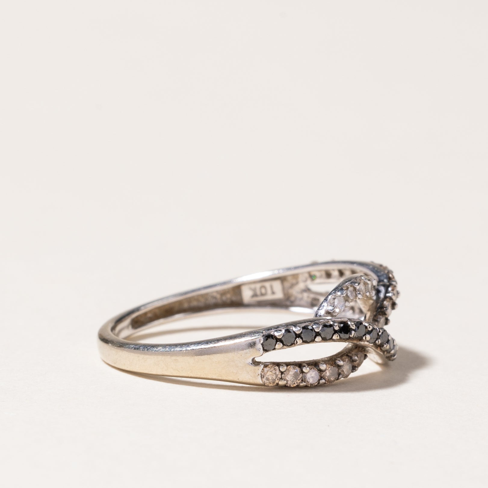 Bague croisée en diamants multicolores | 0,07 ct, 0,15 ct, 0,117 ct | Taille 5