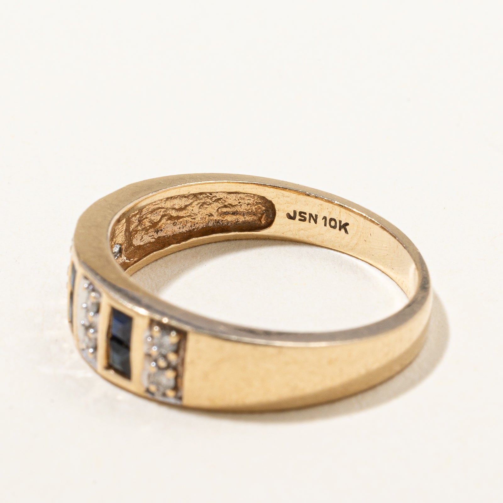 Bague saphir bleu et diamants | 0,30 ct, 0,06 ct | Taille 6 |