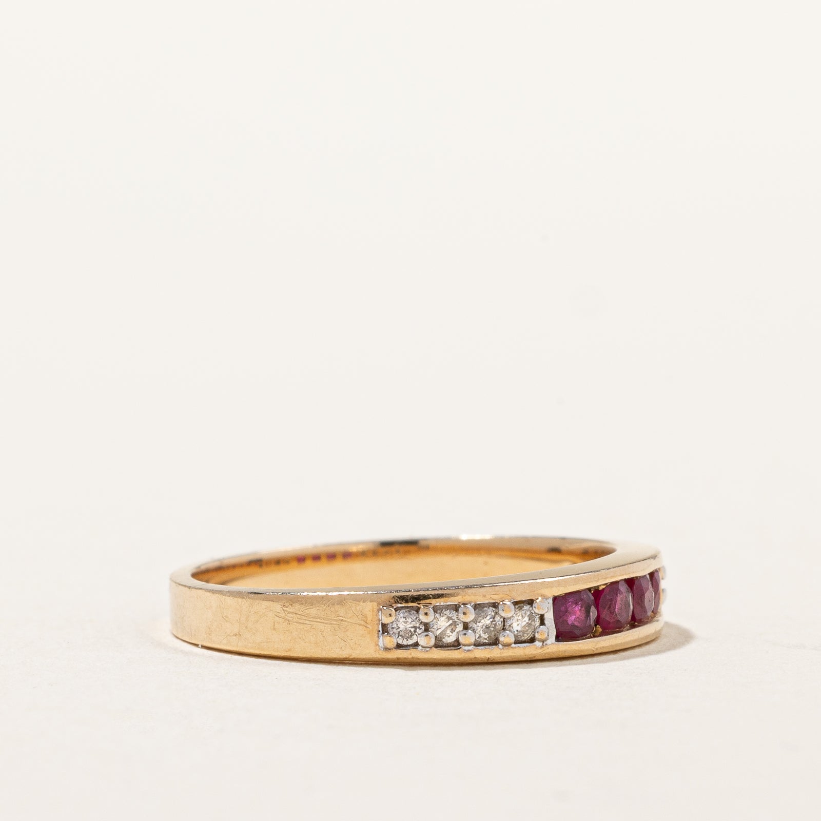Bague rubis et diamants | 0,20 ct, 0,08 ct | Taille 6,5 |