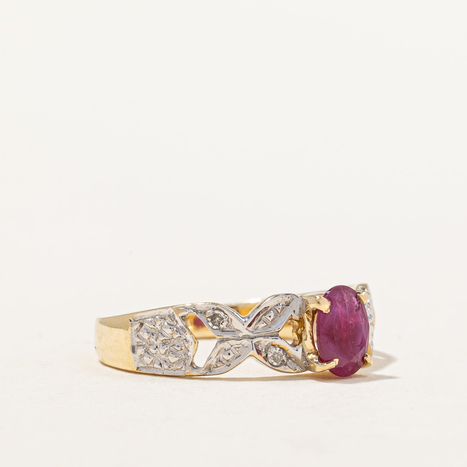 Ruby & Diamond Ring | 0.60ct, 0.04ctw | SZ 6.75 |