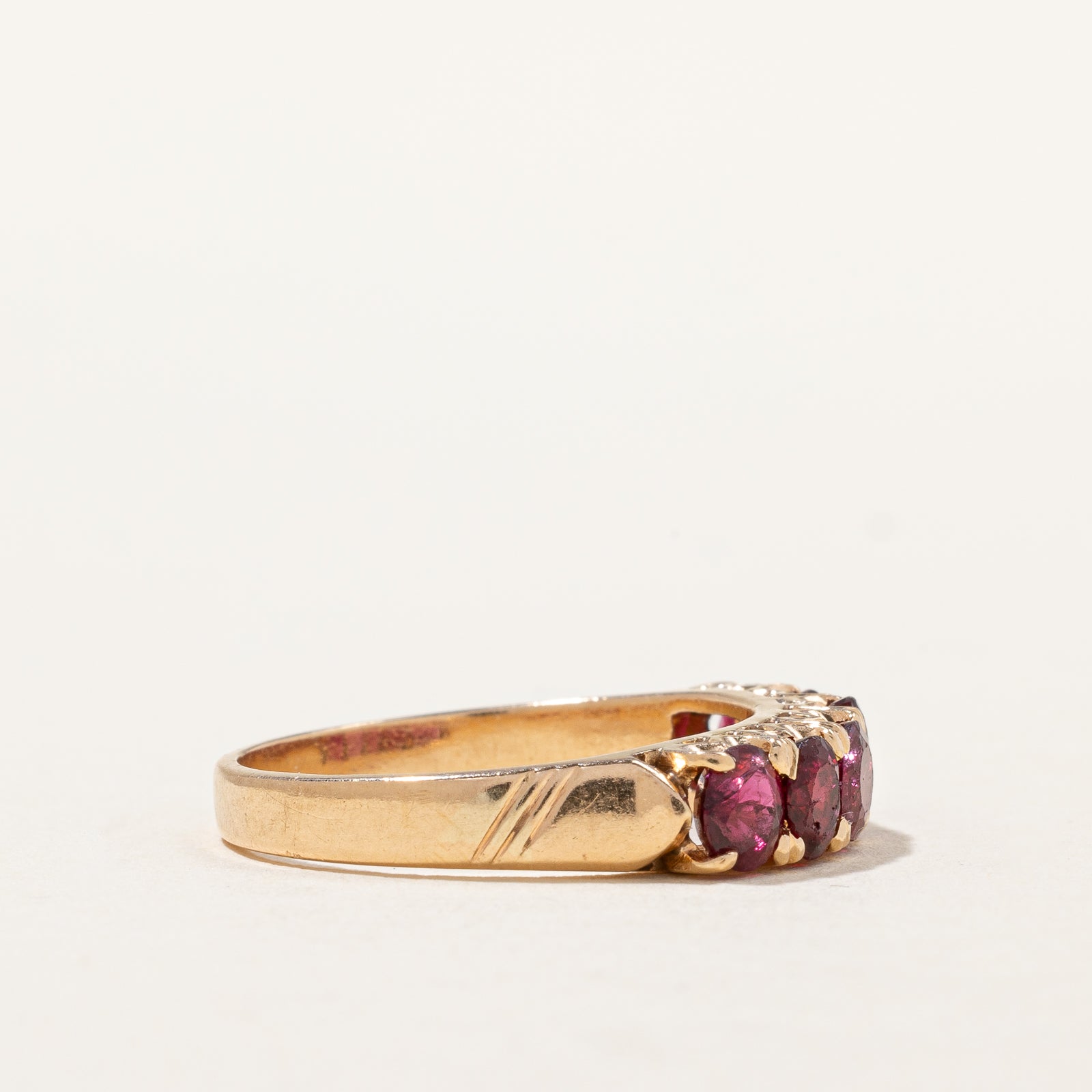 Red Spinel Ring | 1.80ctw | SZ 8.75 |
