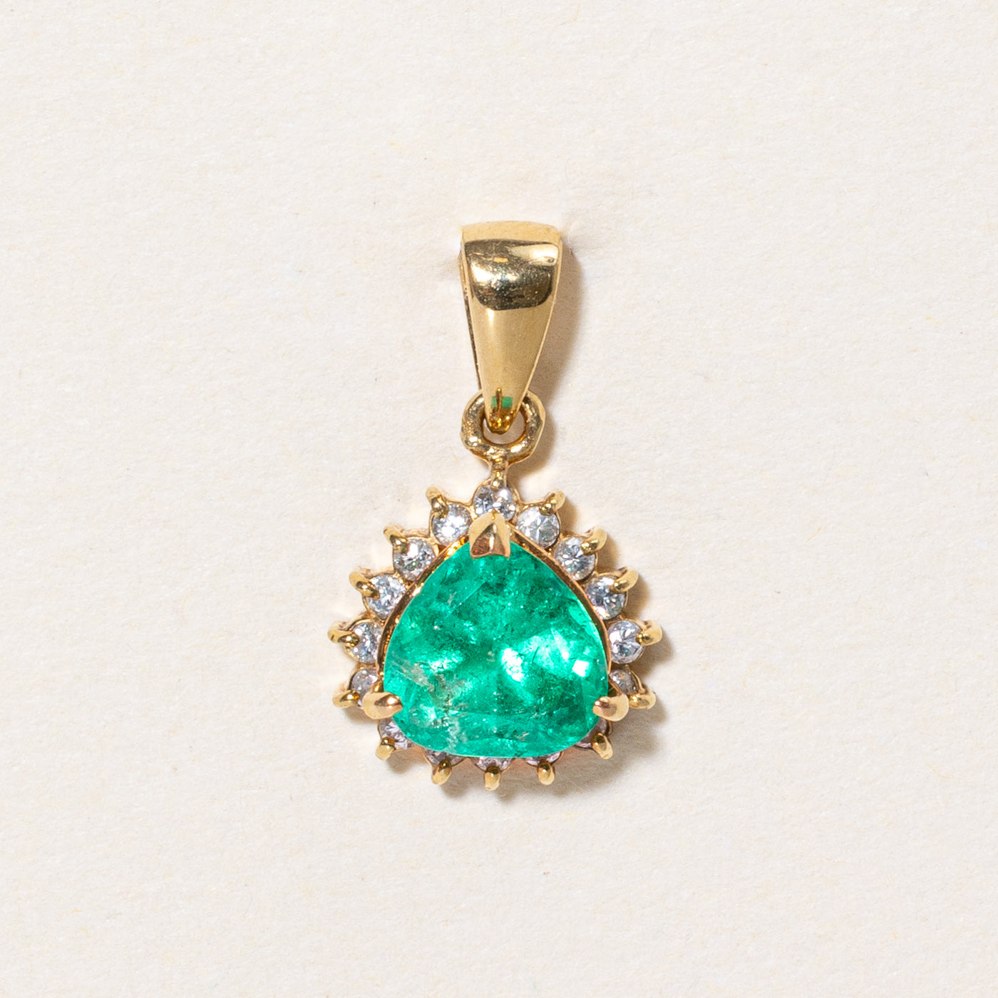Emerald & Diamond Pendant | 0.82ct, 0.12ctw |
