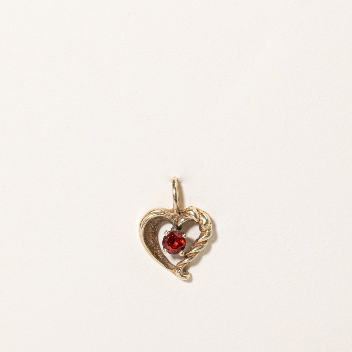 Garnet Heart Pendant | 0.35ct |