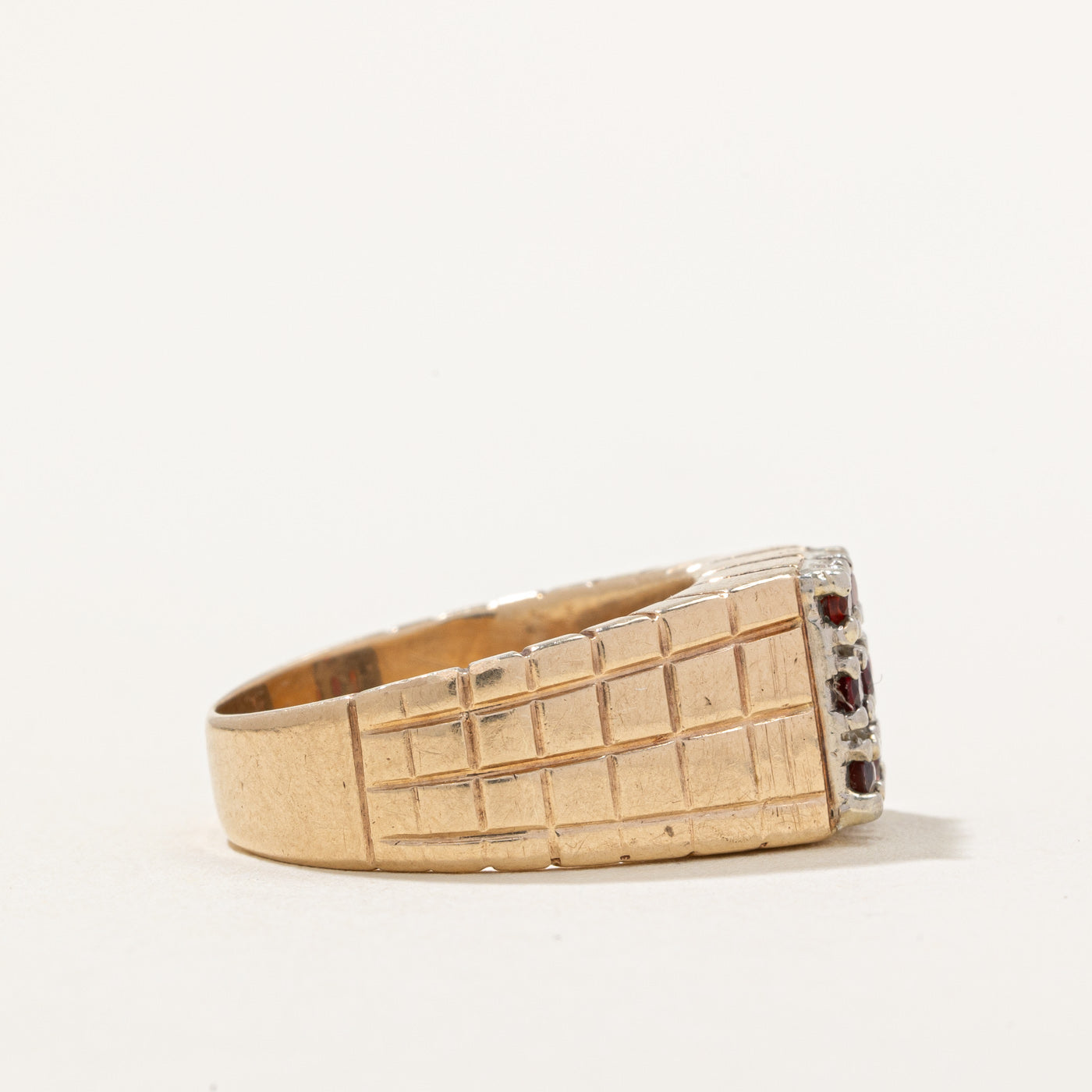 Garnet Cocktail Ring | 0.45ctw | SZ 7.25 |