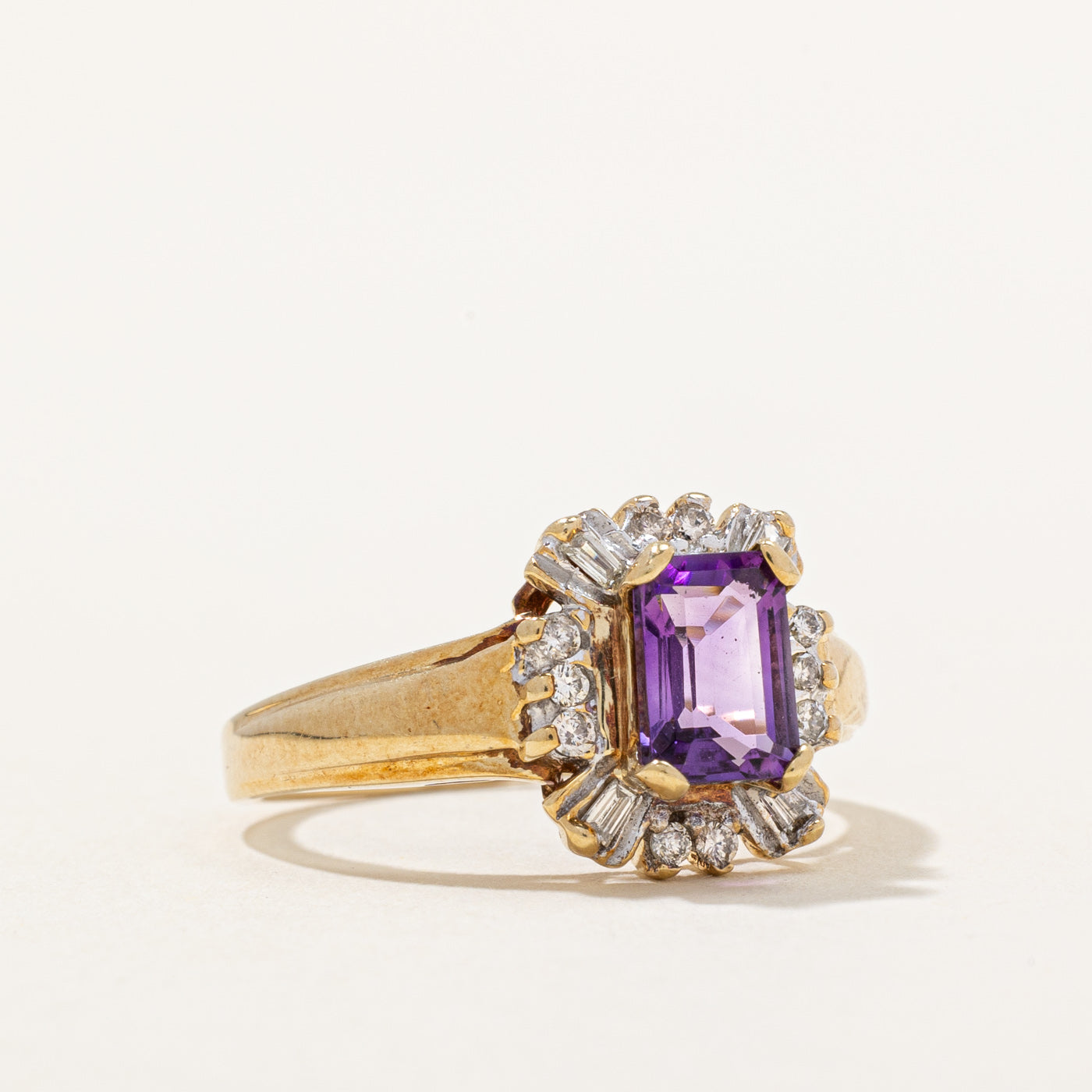 Amethyst & Diamond Halo Ring | 0.95ct, 0.14ctw | SZ 6.75 |
