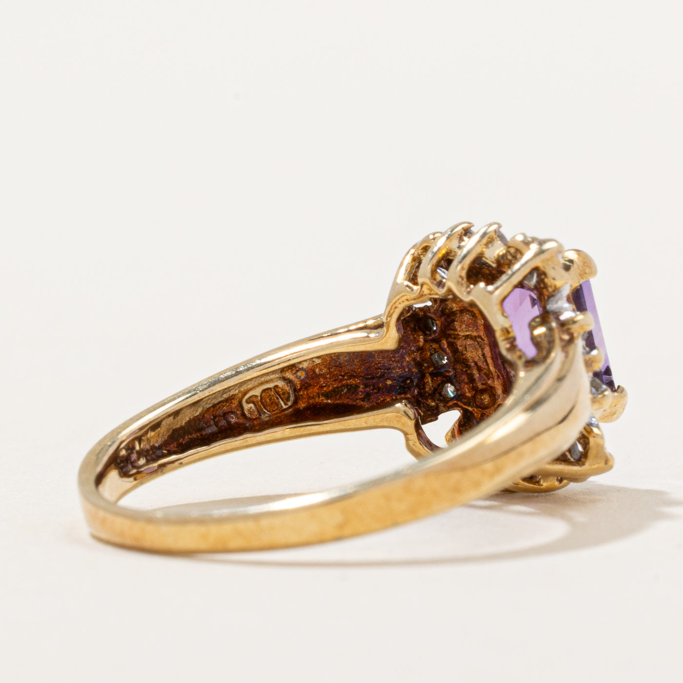 Amethyst & Diamond Halo Ring | 0.95ct, 0.14ctw | SZ 6.75 |