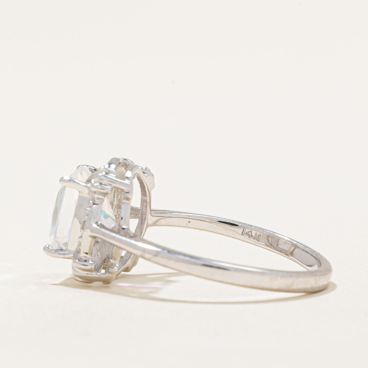Bague cocktail en topaze mystique et diamants | 3,00 ct, 0,02 ct au total | Taille 7 |