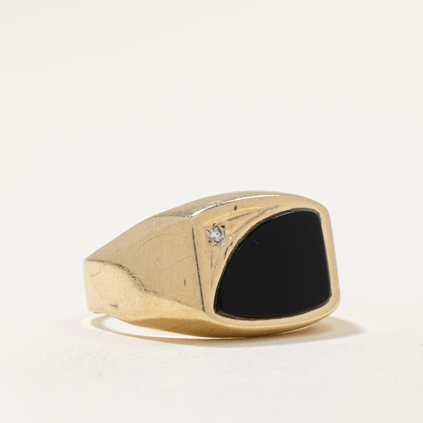 Onyx & Diamond Cocktail Ring | 2.50ct, 0.01ct | SZ 10 |