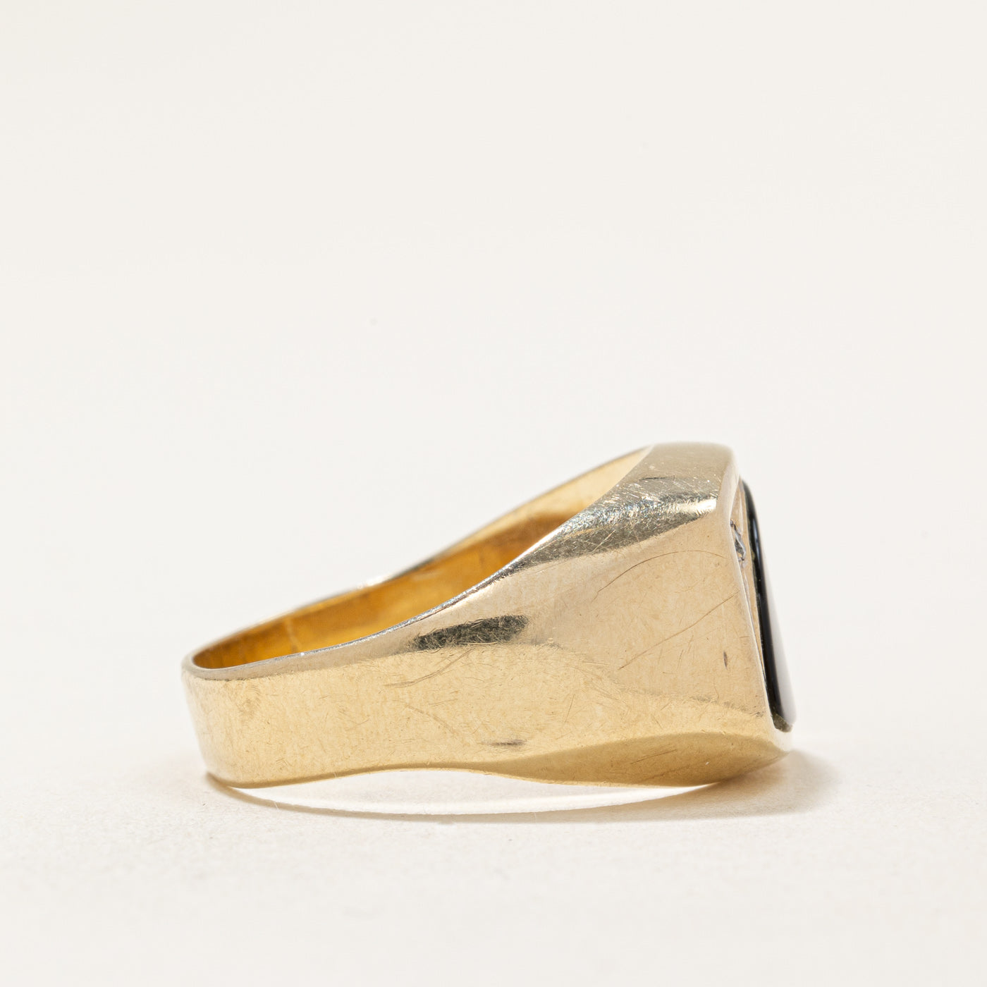 Onyx & Diamond Cocktail Ring | 2.50ct, 0.01ct | SZ 10 |