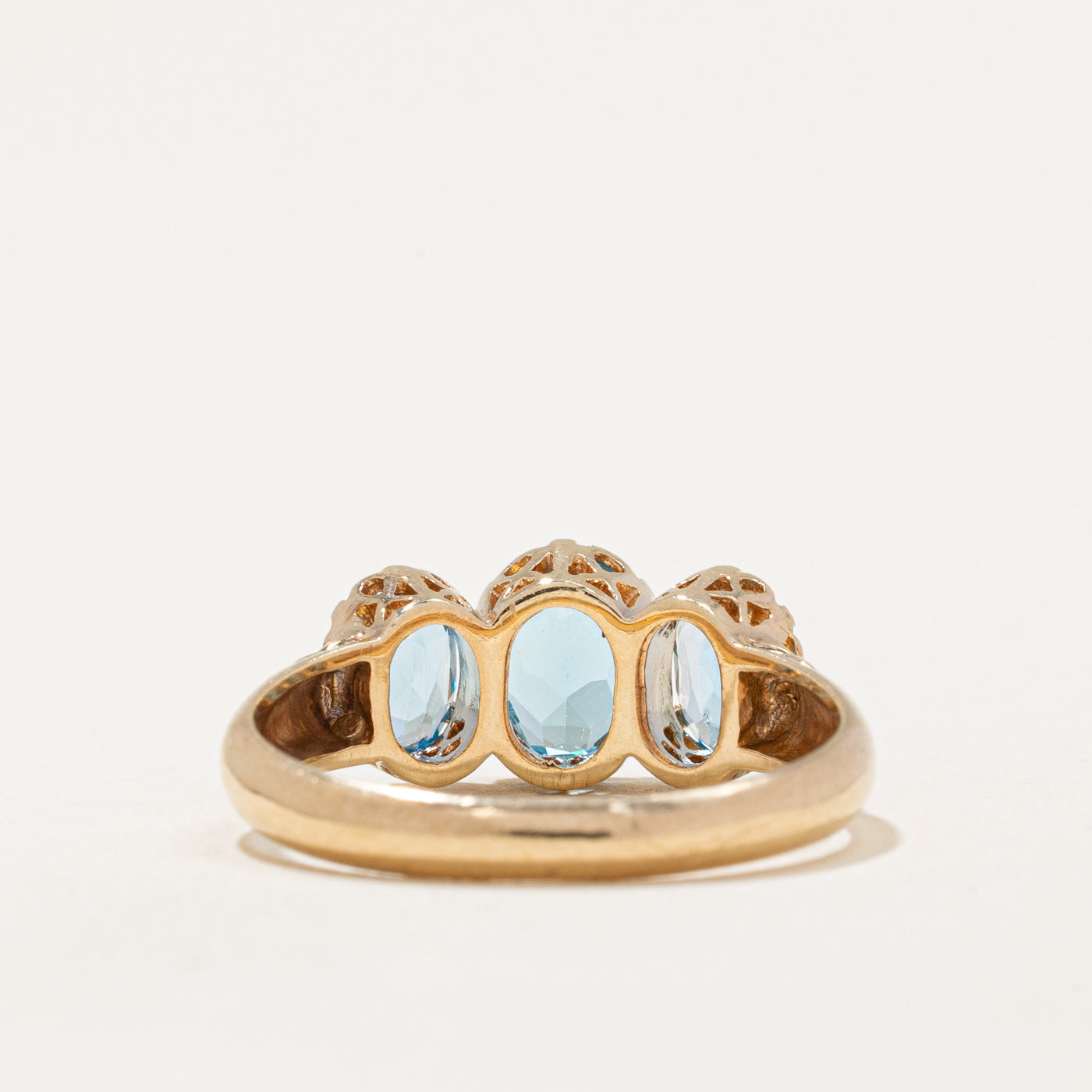 Bague trois pierres en topaze bleue | 1,90 ct | Taille 7,25 |